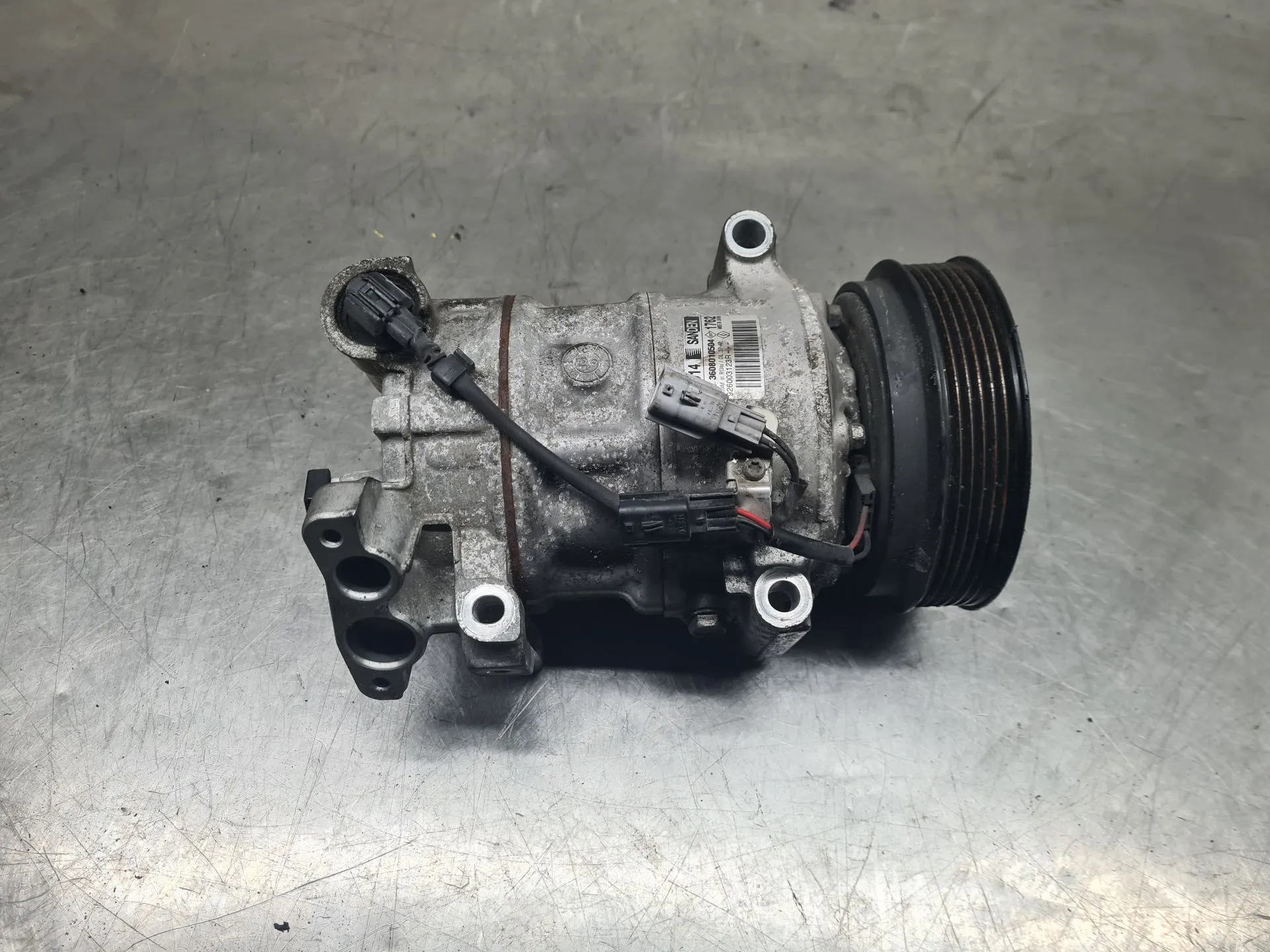 AC compressor RENAULT Megane IV (B9A/M_) Imagem-2