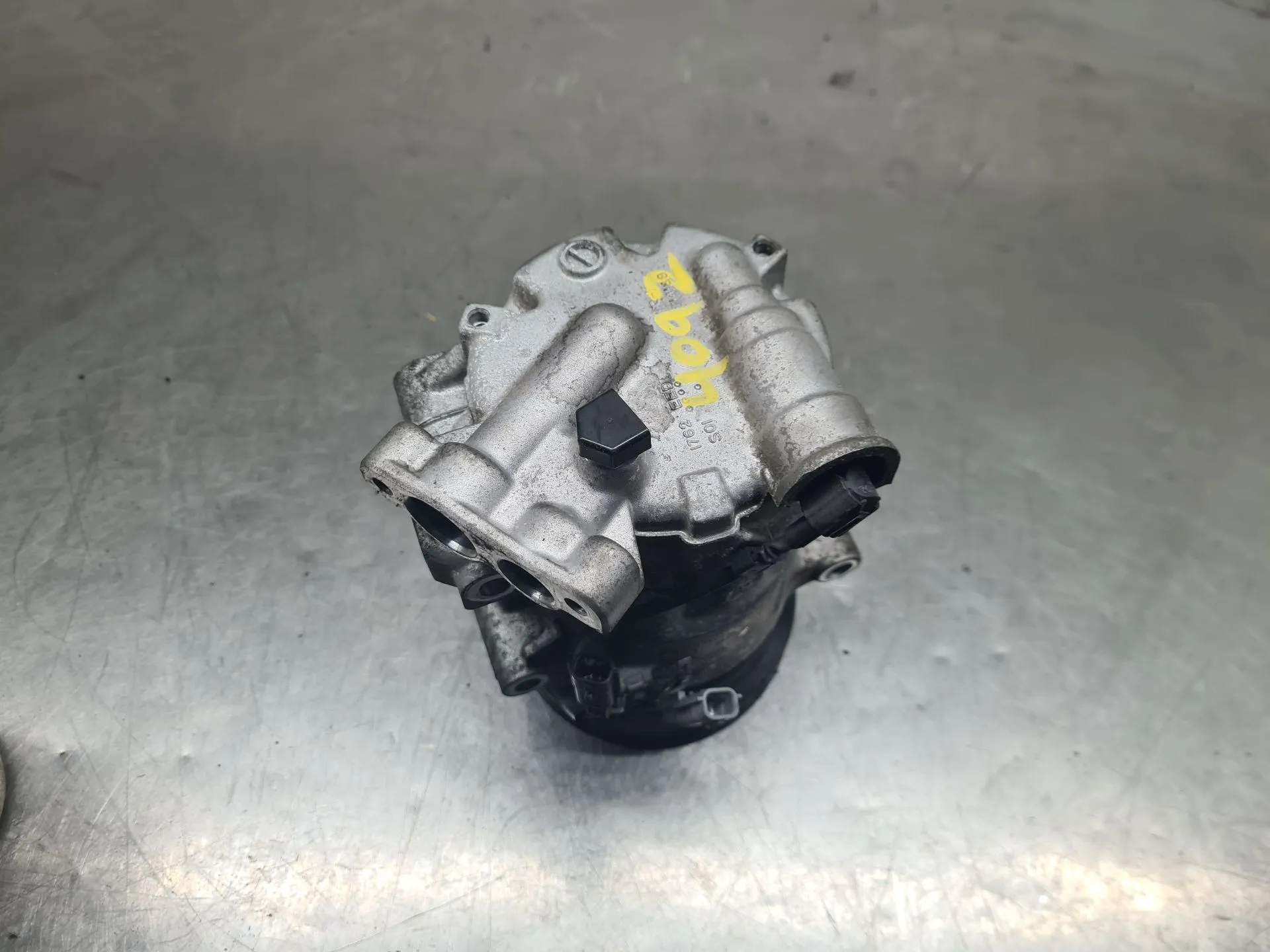 AC compressor RENAULT Megane IV (B9A/M_) Imagem-3