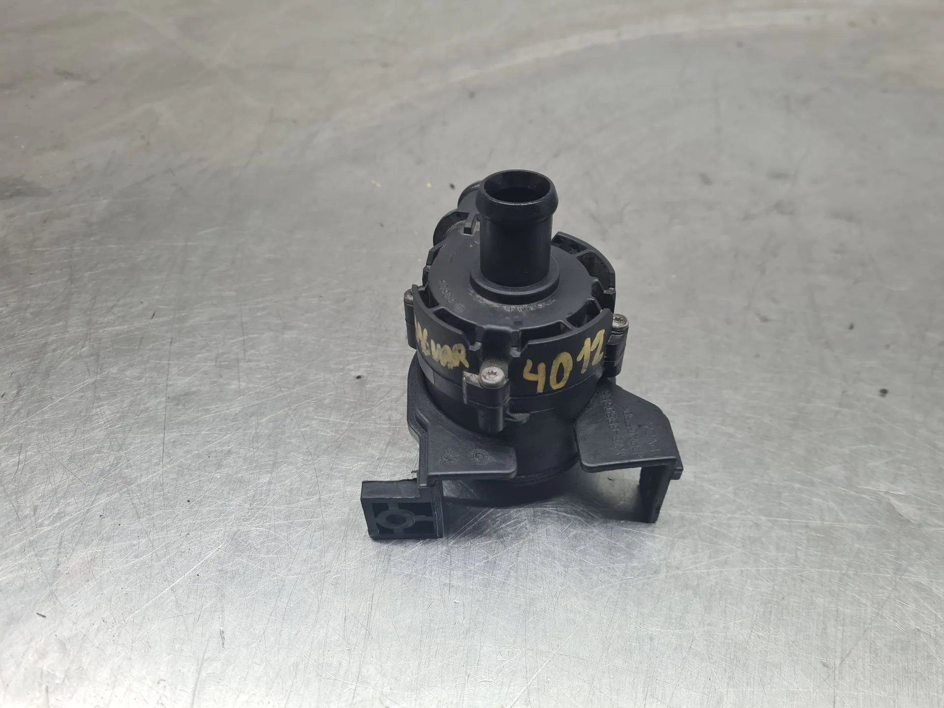 Water pump JAGUAR F-Pace (X761)