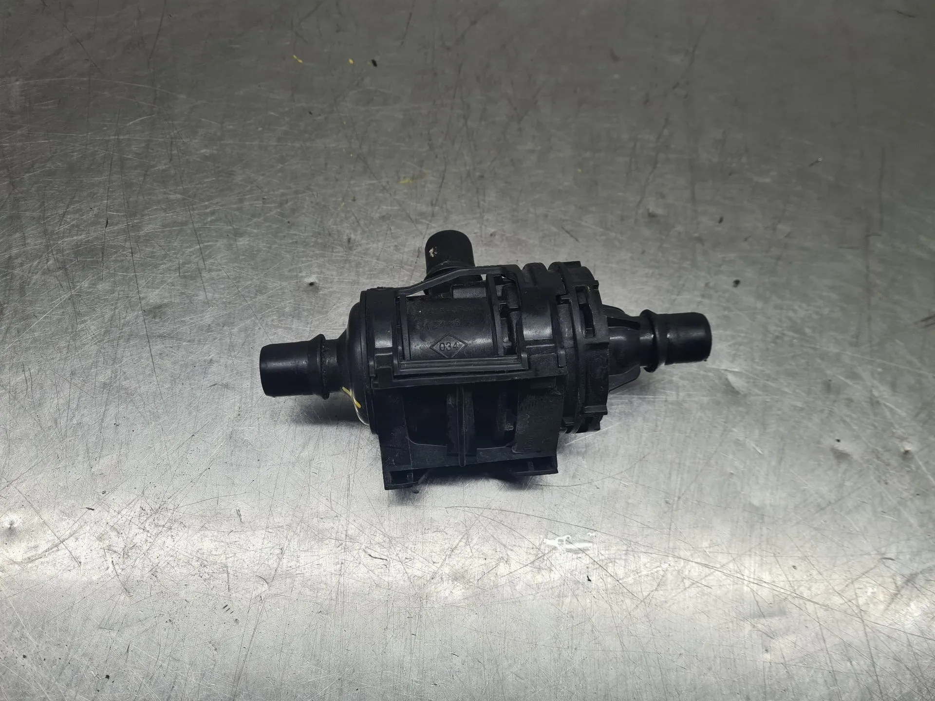 Water pump RENAULT Megane IV (B9A/M_) Imagem-2