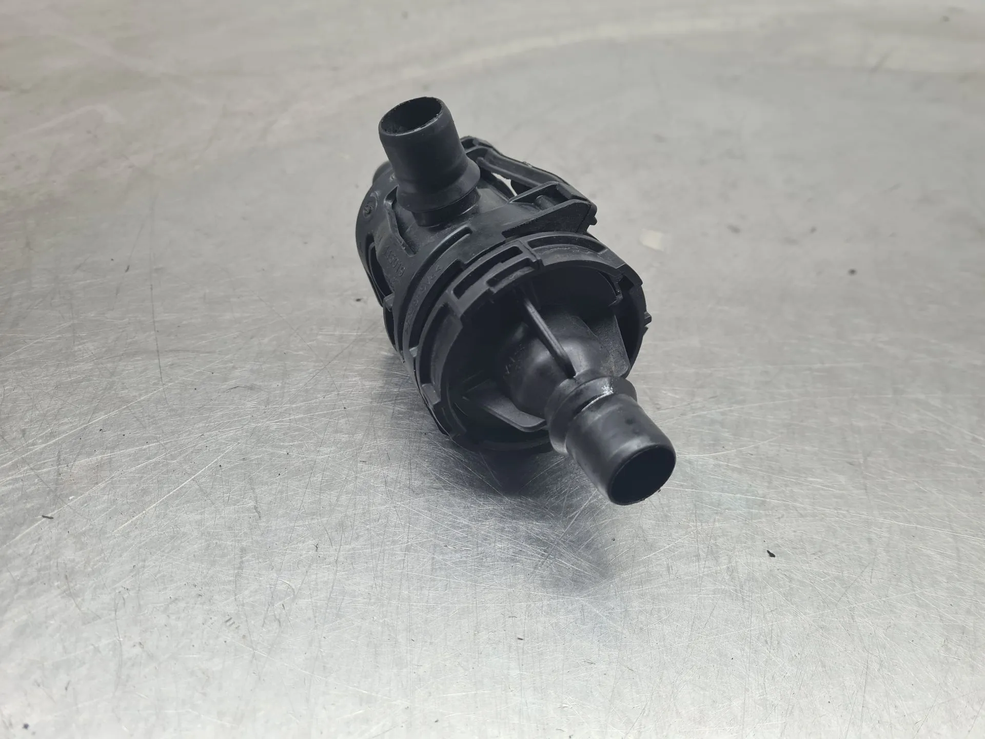 Water pump RENAULT Megane IV (B9A/M_) Imagem-3