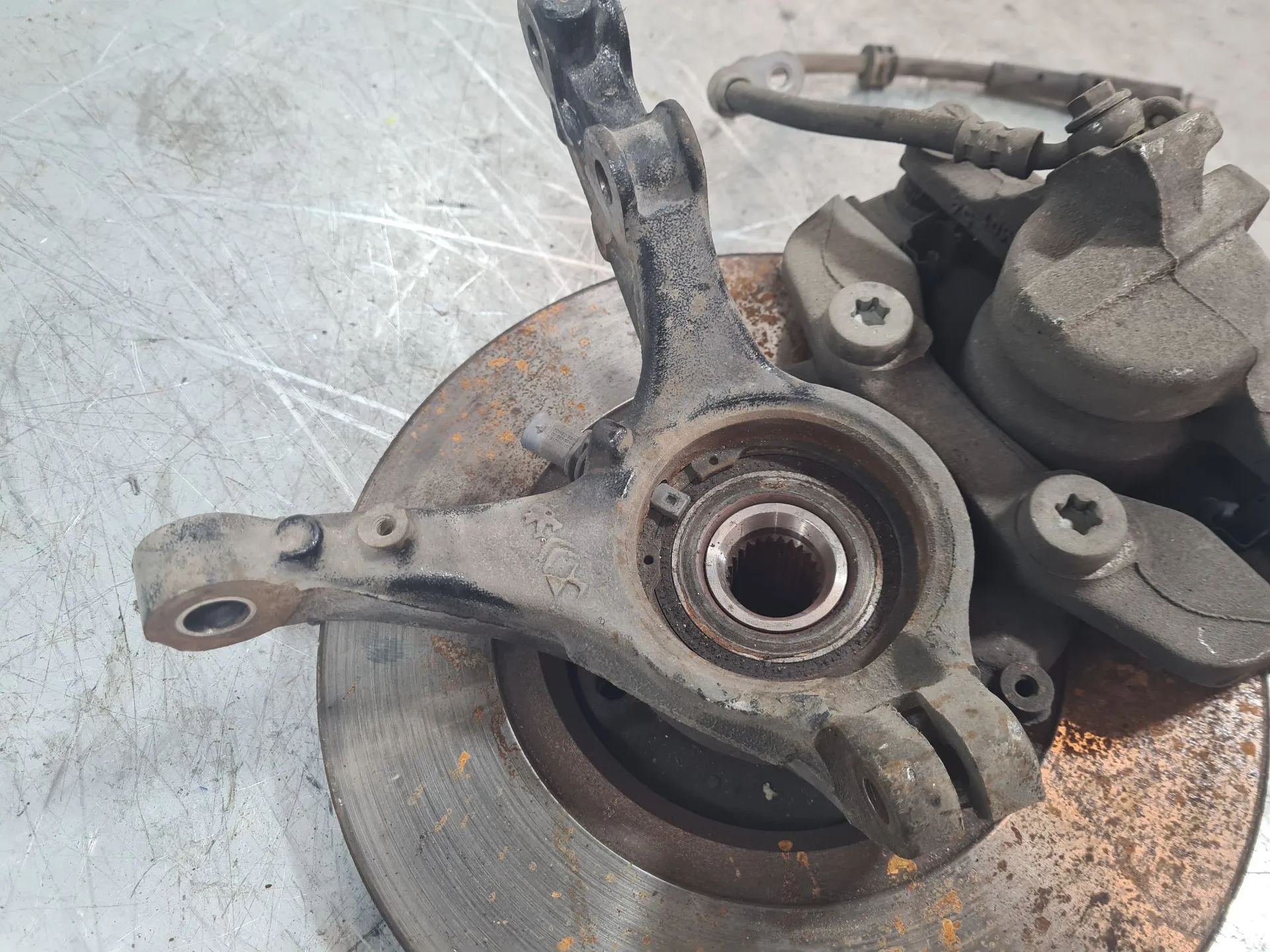 Fusello anteriore sinistro PEUGEOT 2008 II (U_) Imagem-2