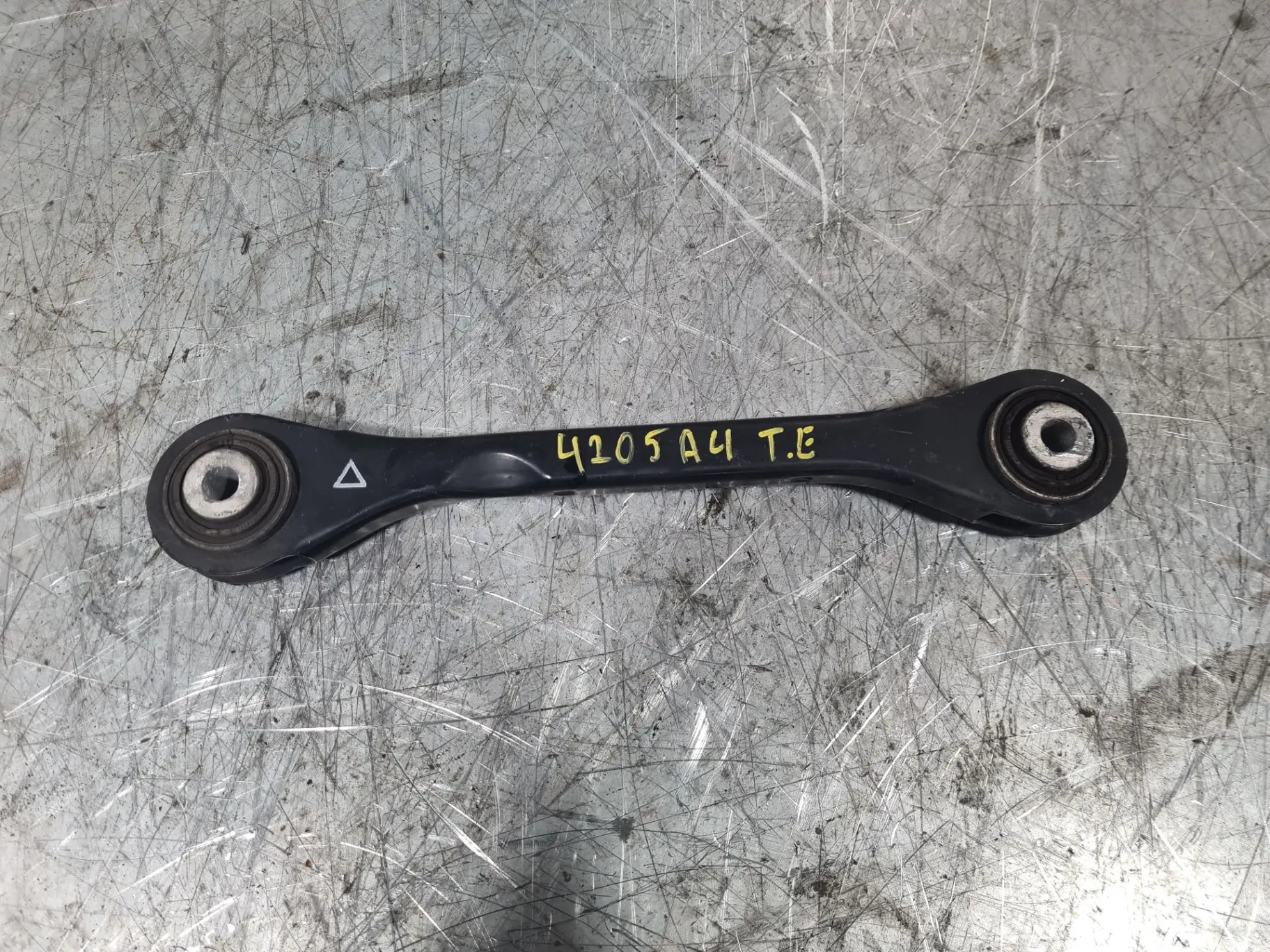 Braccio di sospensione posteriore sinistro AUDI A4 Avant (8K5, B8)