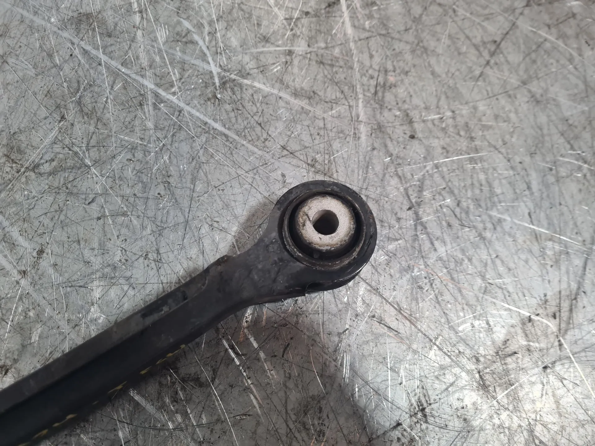 Braccio di sospensione posteriore sinistro MERCEDES-BENZ Classe E (W212) Imagem-2