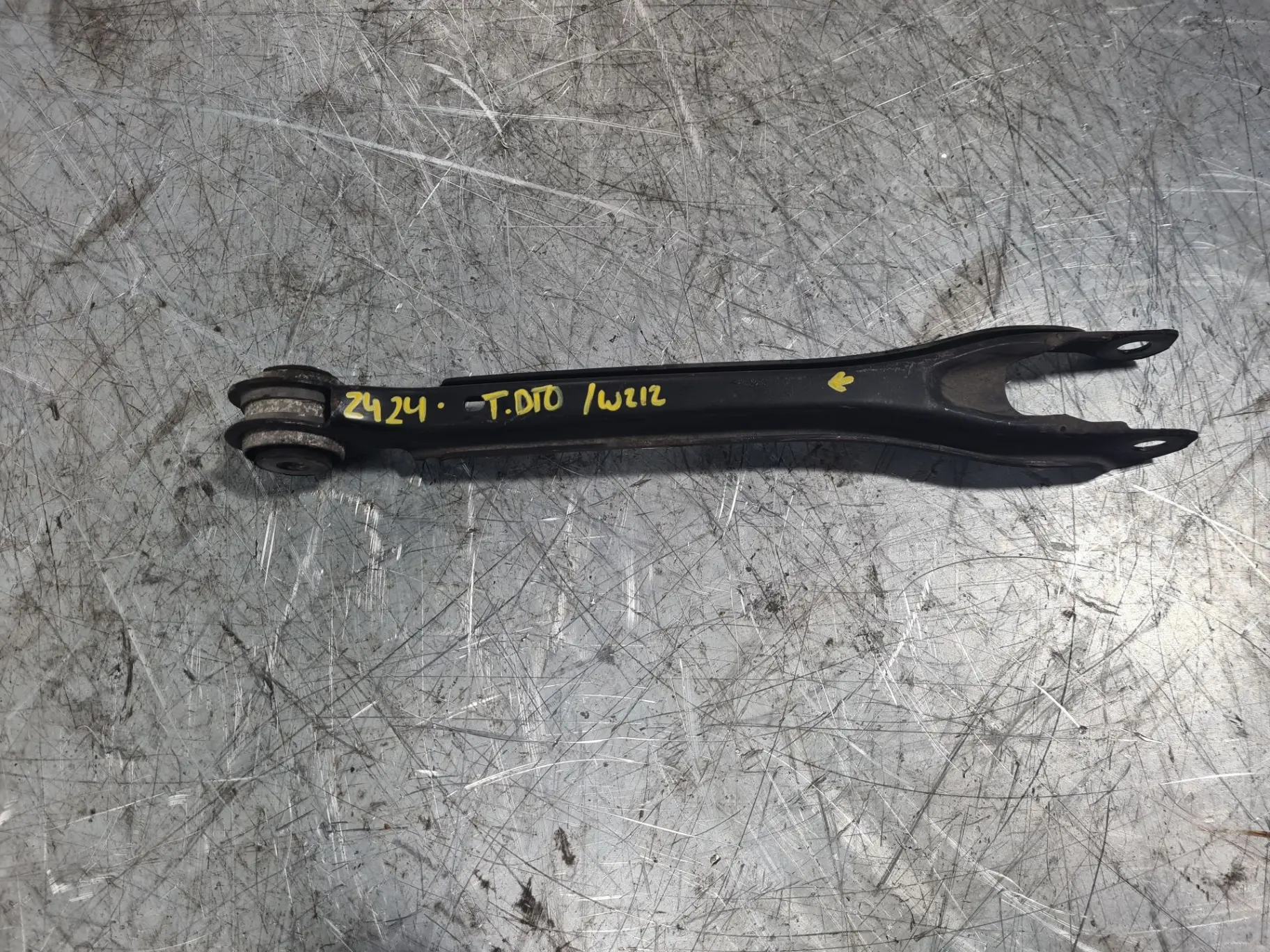 Braccio di sospensione posteriore destro MERCEDES-BENZ Classe E (W212)