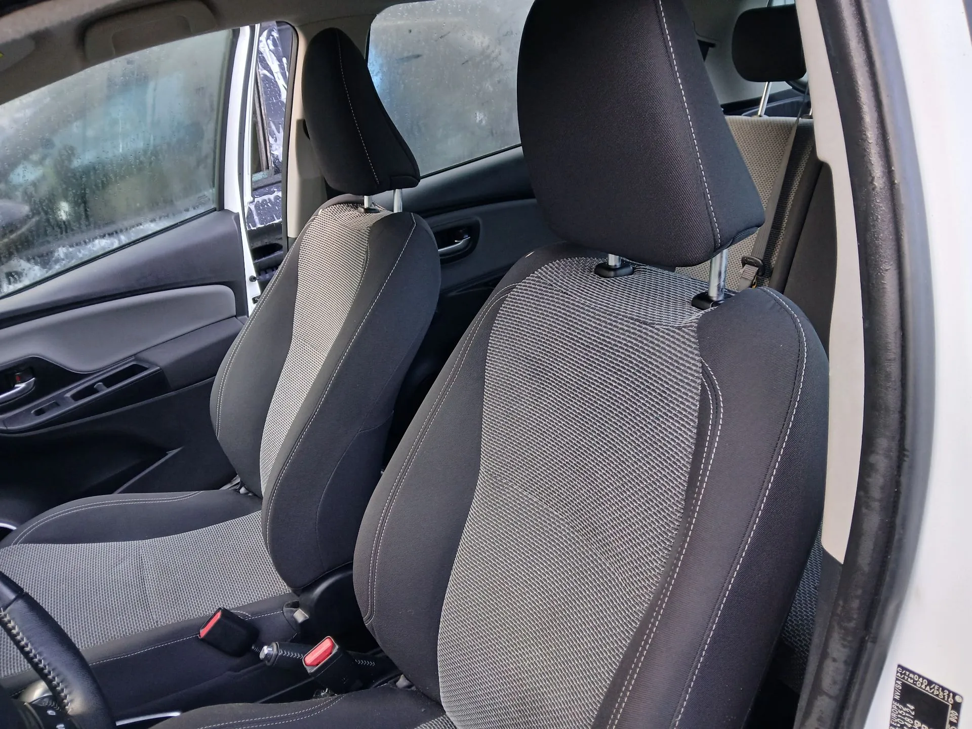 Conjunto de Bancos TOYOTA Yaris (_P13_) Imagem-0