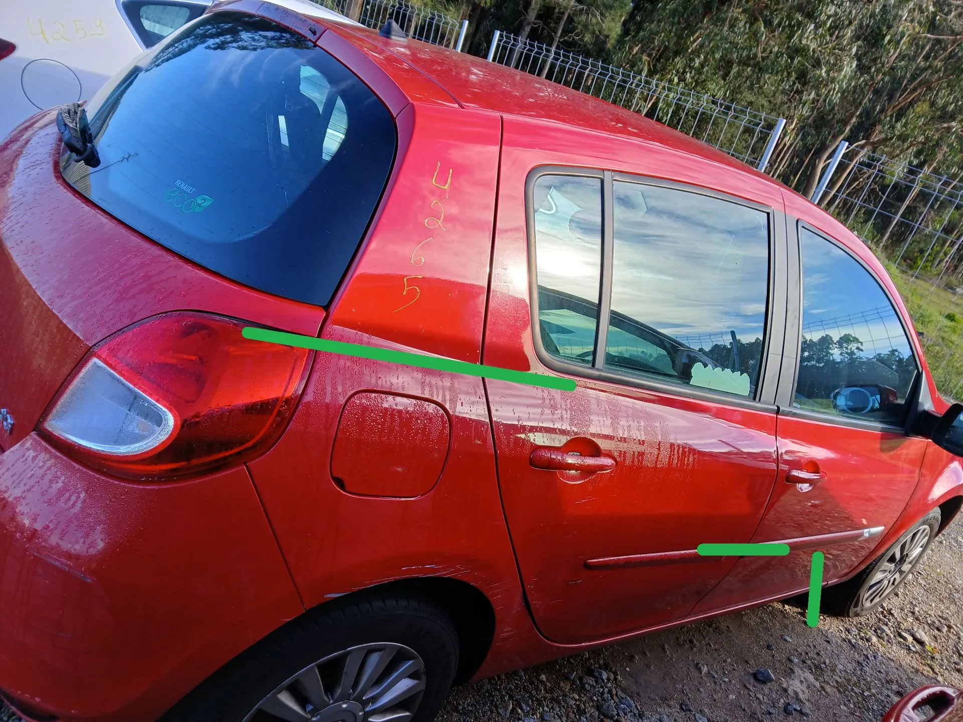 Embaladeira direita em chapa RENAULT Clio III (BR0/1, CR0/1)