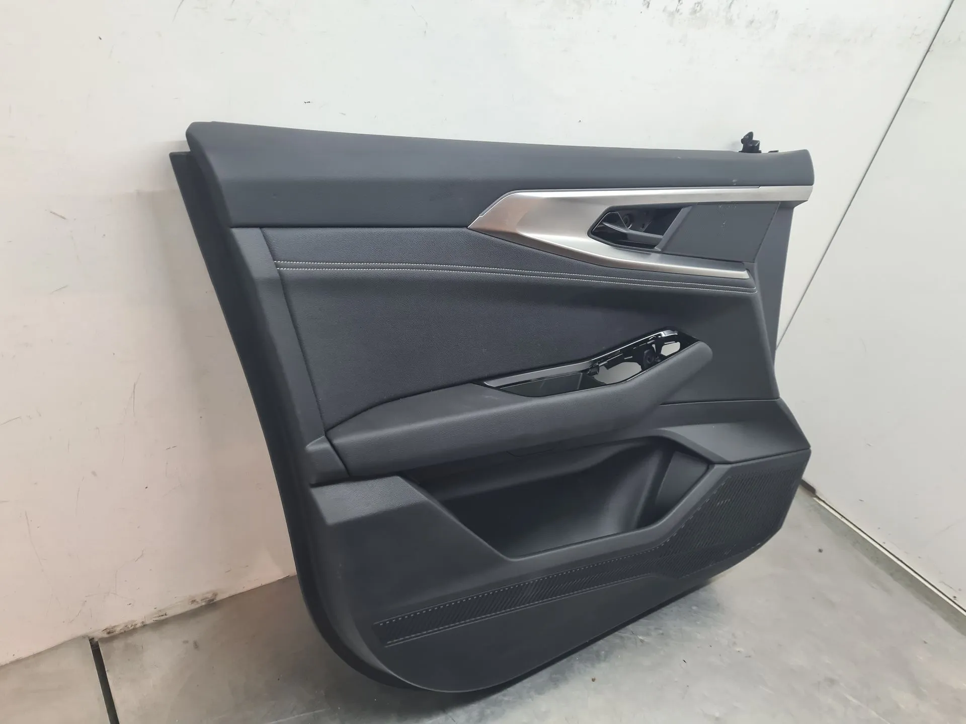 Rivestimento porta anteriore sinistra RENAULT Austral Imagem-2