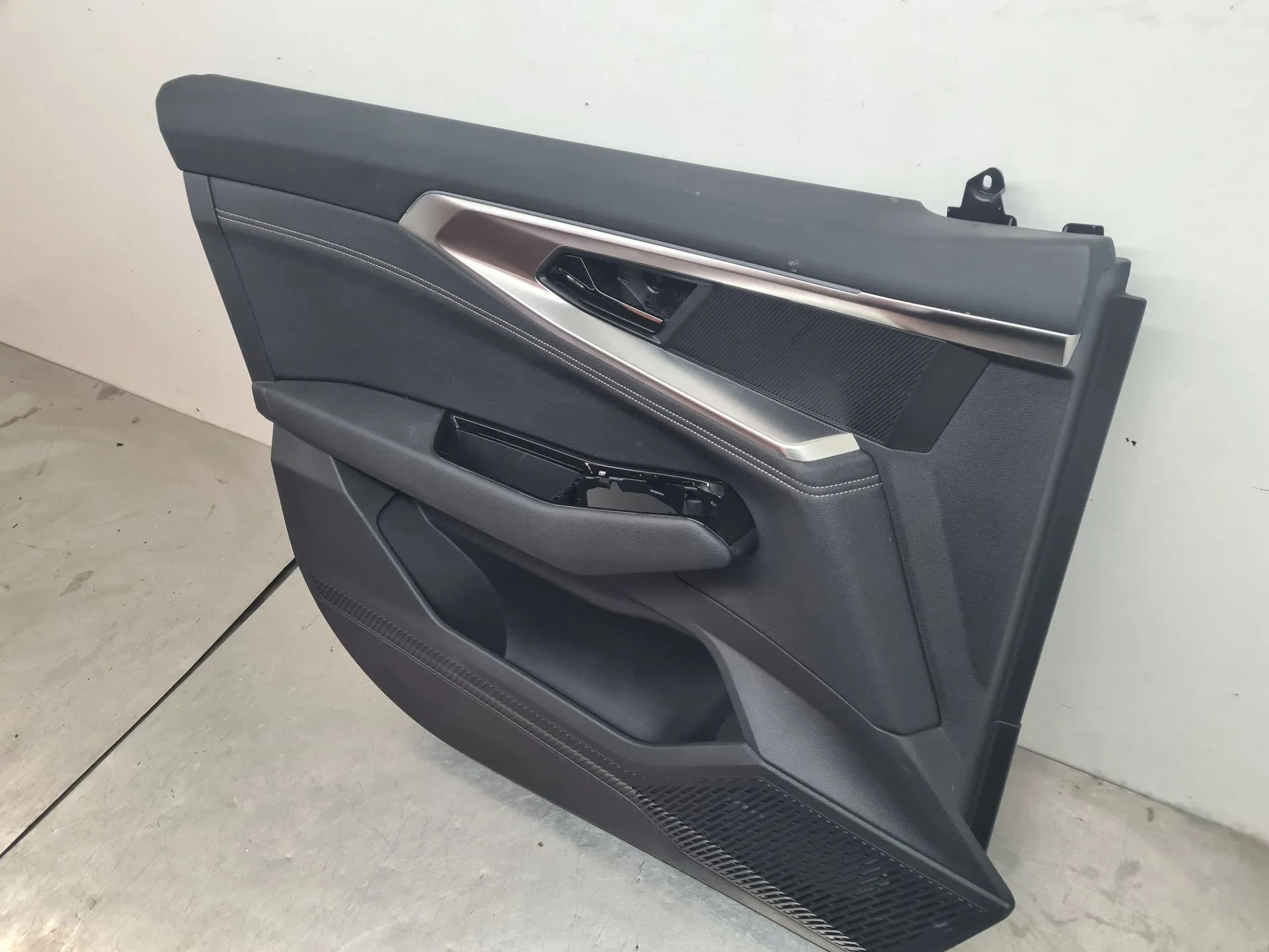 Rivestimento porta anteriore sinistra RENAULT Austral Imagem-1