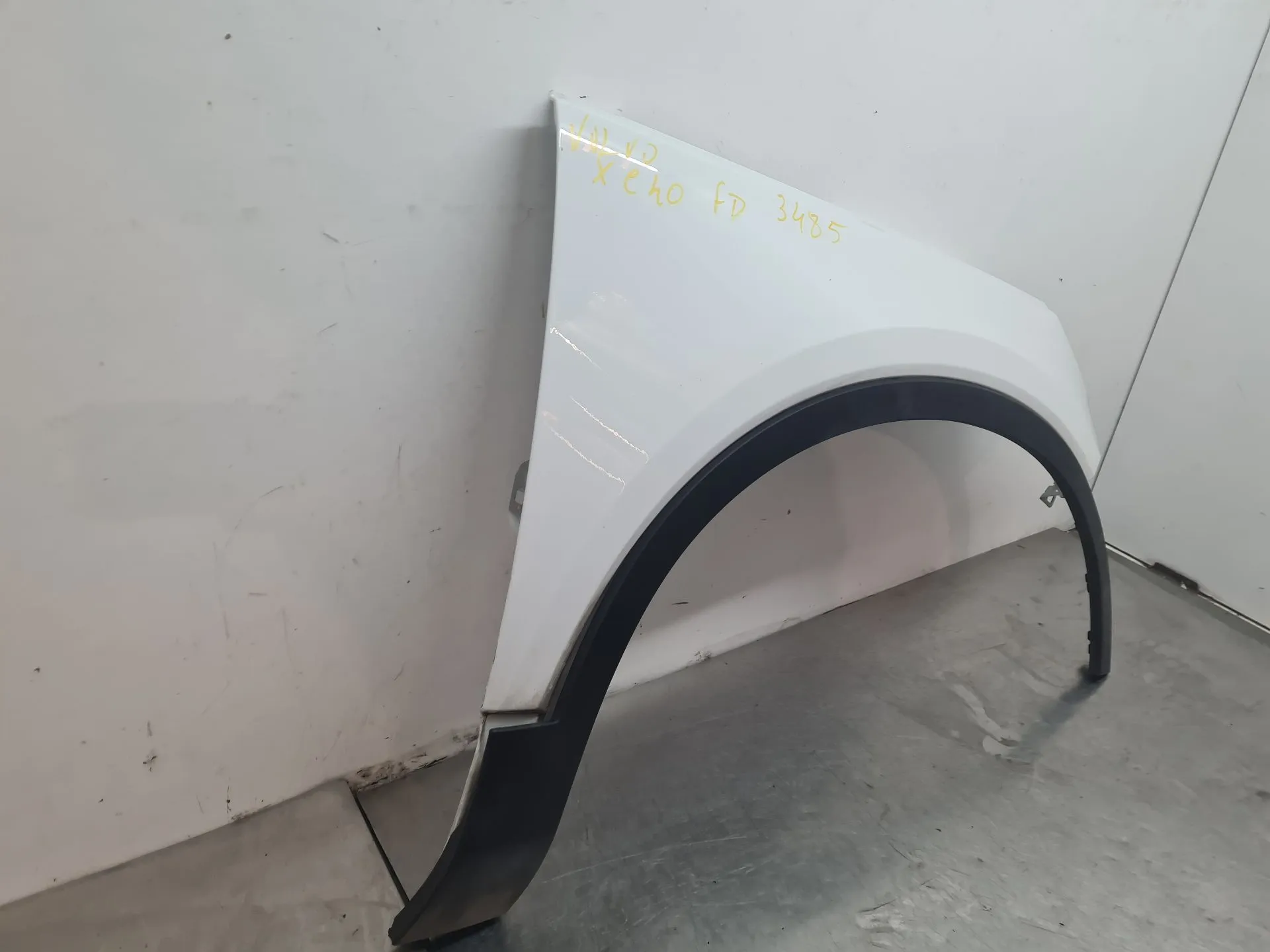 Guarda-lamas direito VOLVO XC40 (536) Imagem-2