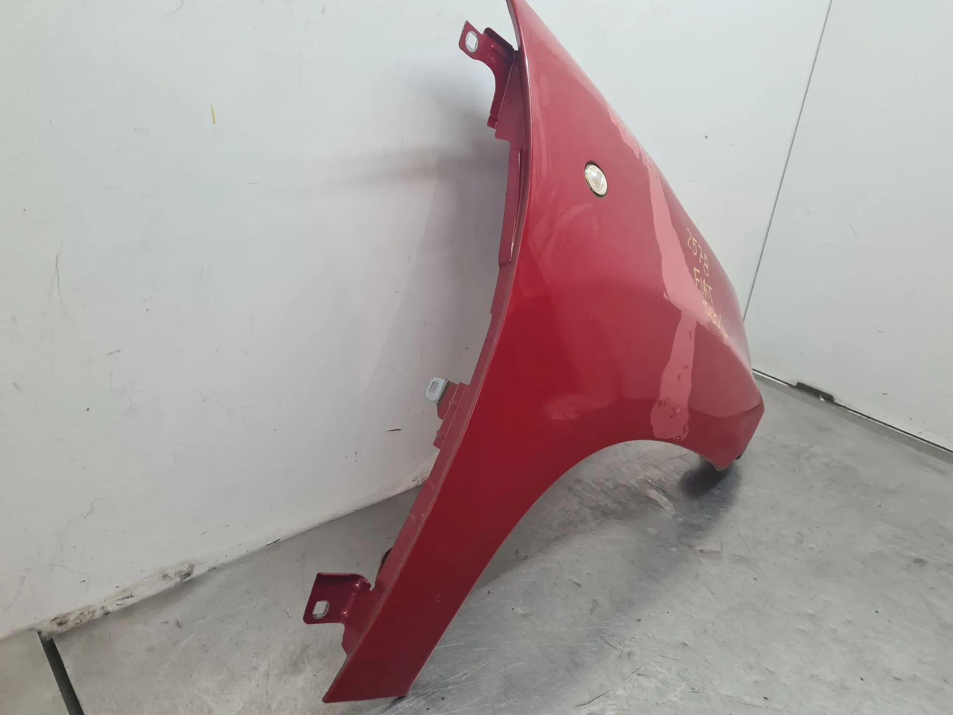 Guarda-lamas direito FIAT 500L (351_, 352_) Imagem-1