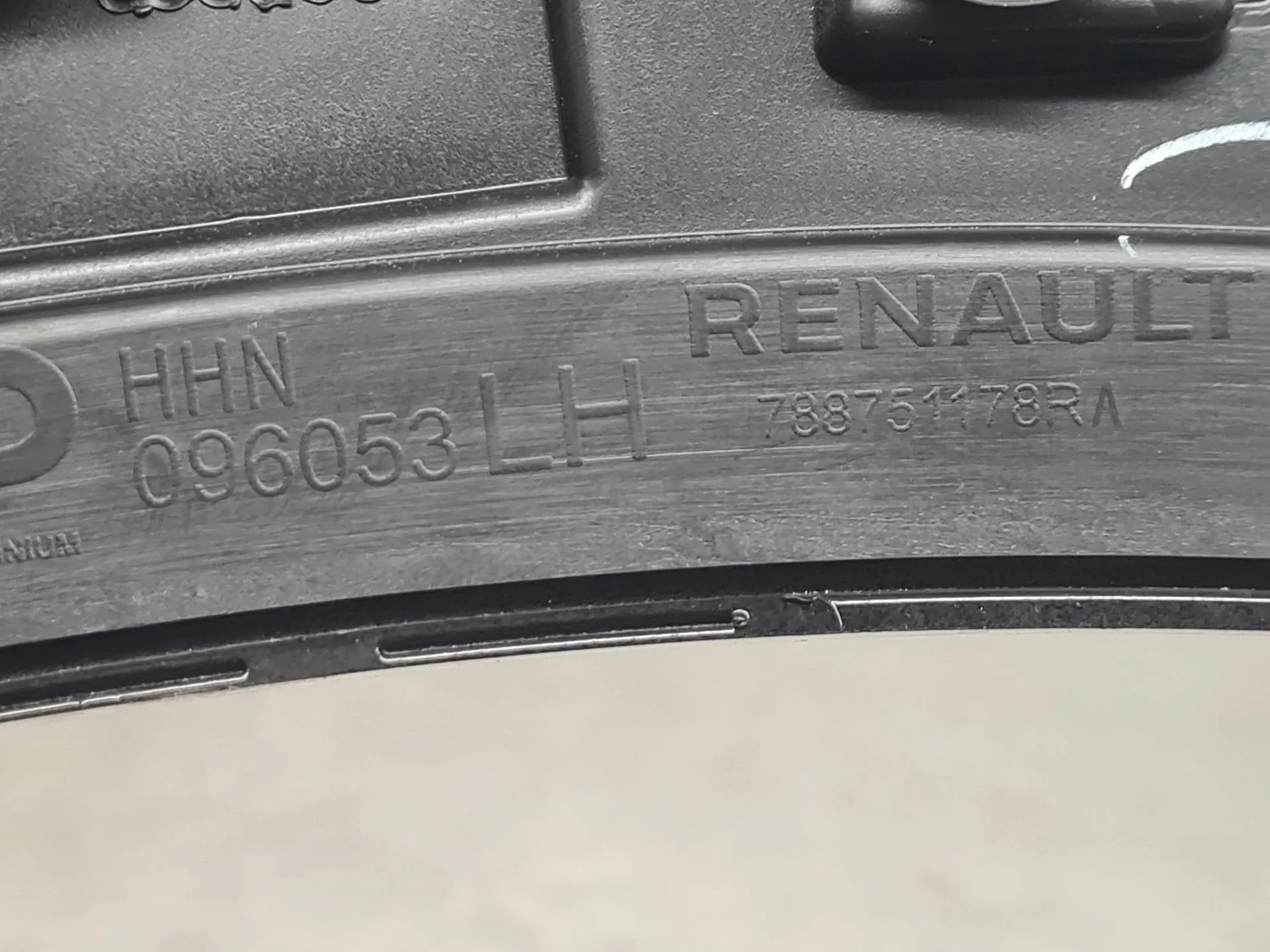 Modanatura esterna RENAULT Austral Imagem-5