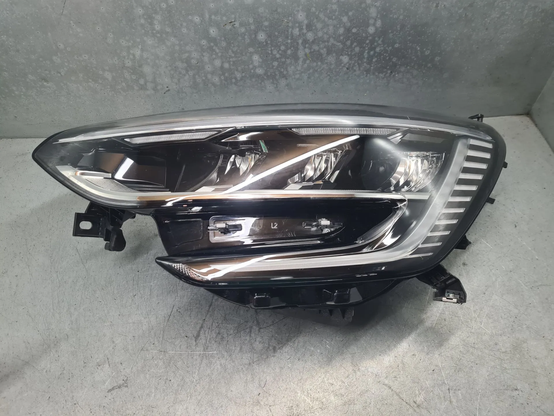 Phare avant gauche RENAULT Megane IV Grandtour (K9A/M_)