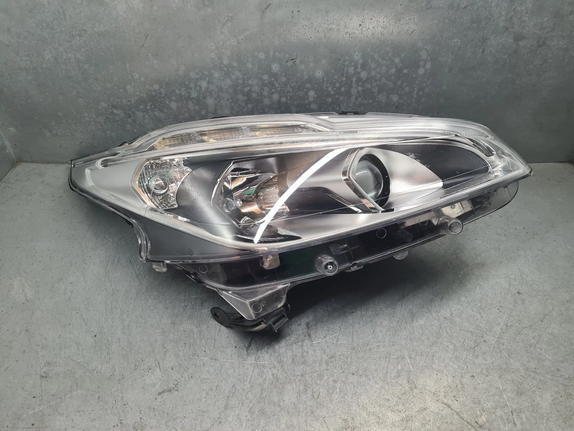 Phare avant Droit PEUGEOT 208