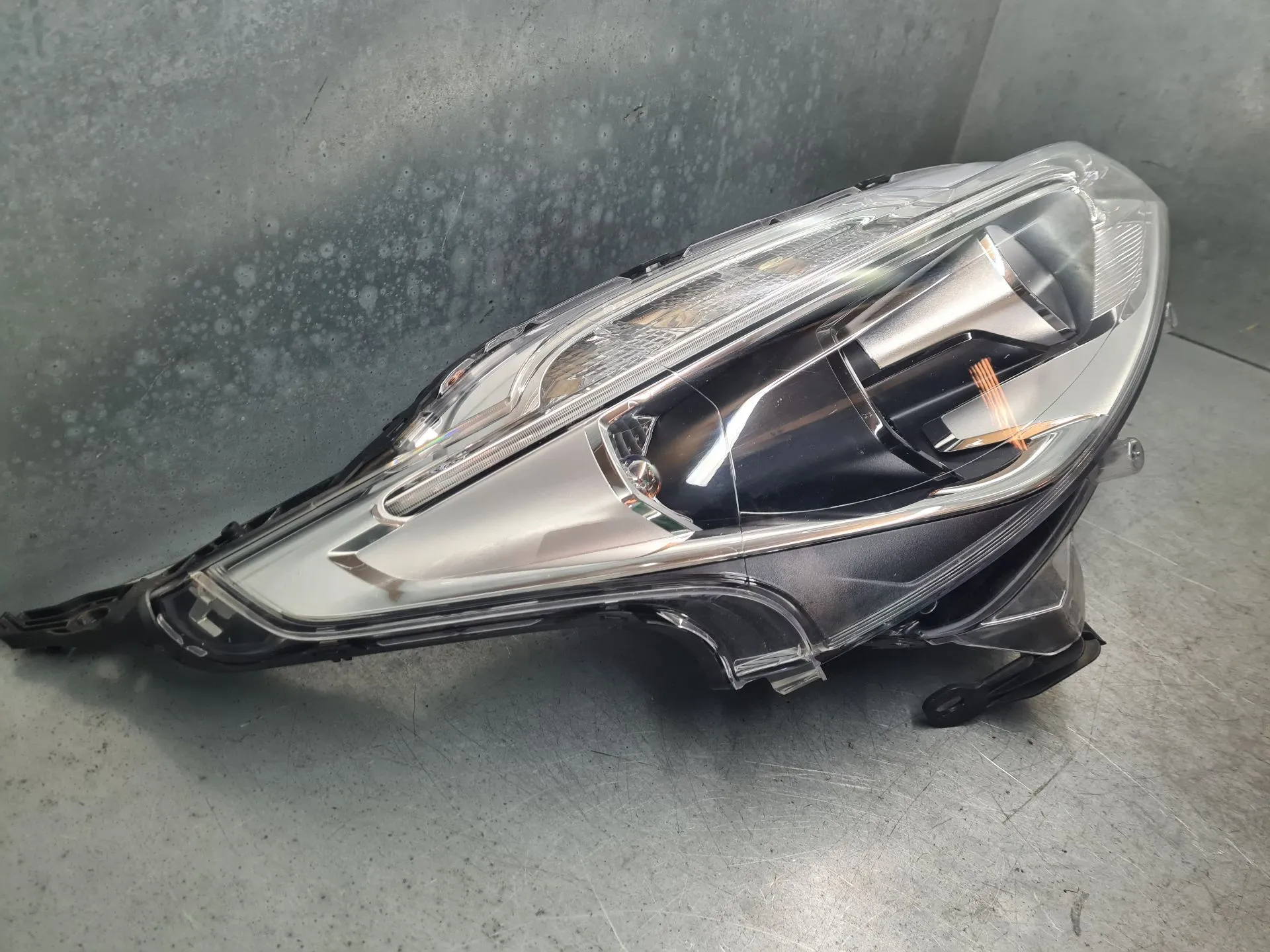 Faro anteriore destro PEUGEOT 208 Imagem-2