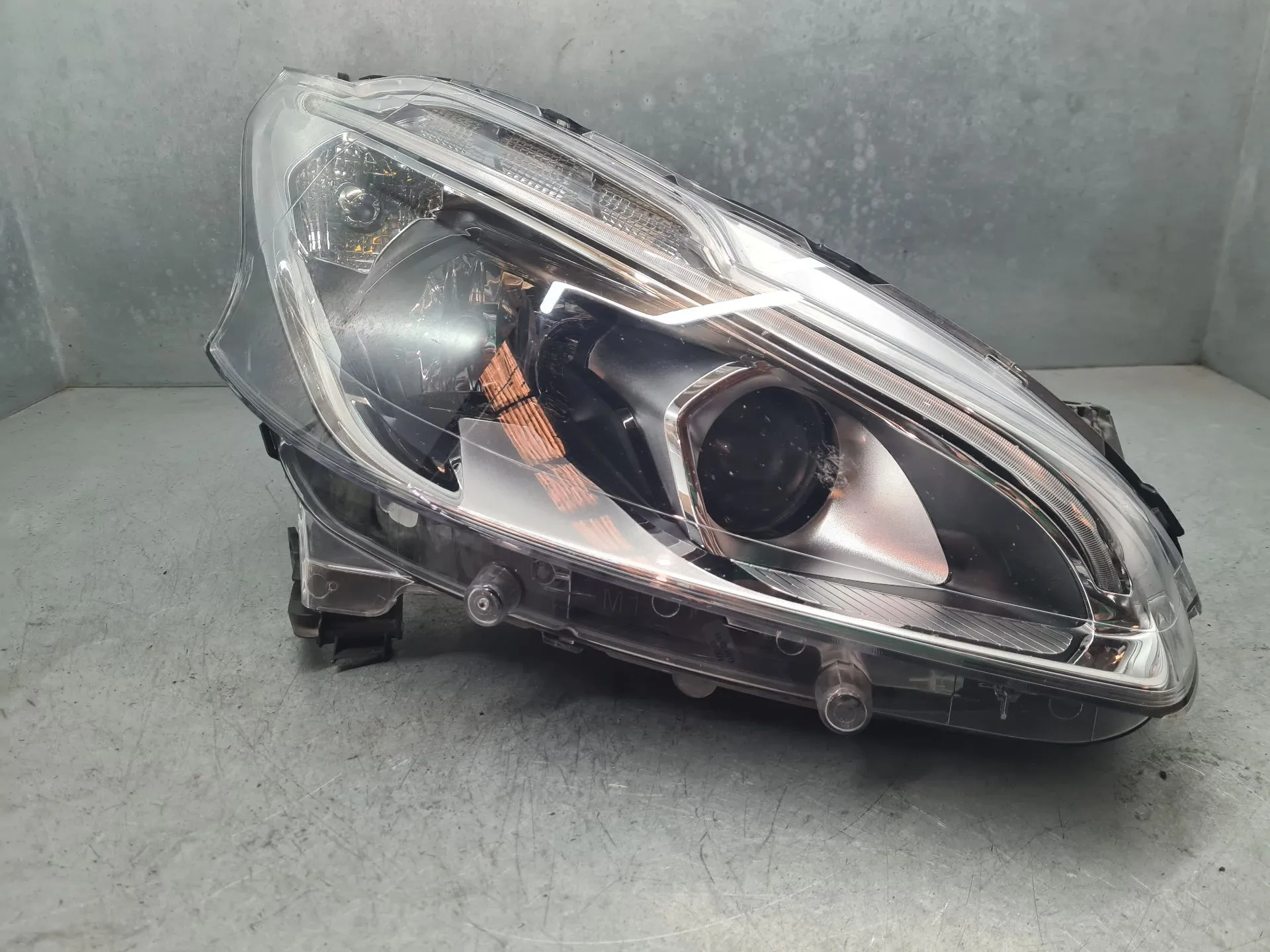 Faro anteriore destro PEUGEOT 208 Imagem-3