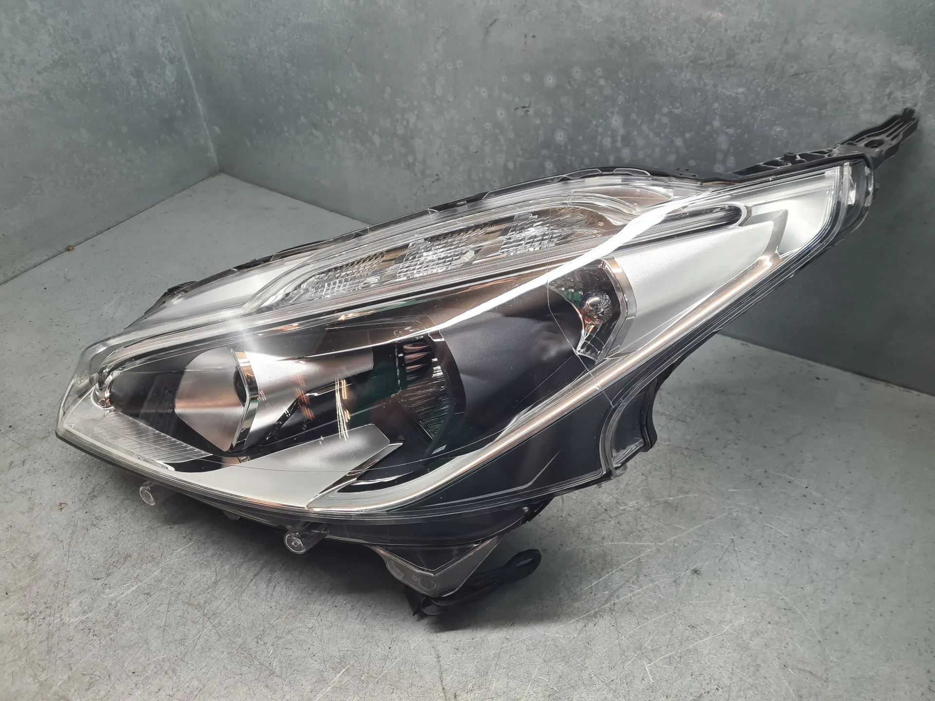 Phare avant gauche PEUGEOT 208 Imagem-2