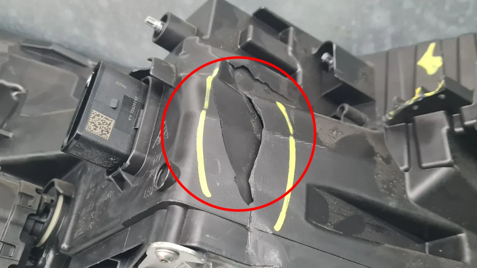 Left Headlight RENAULT Symbioz Imagem-12