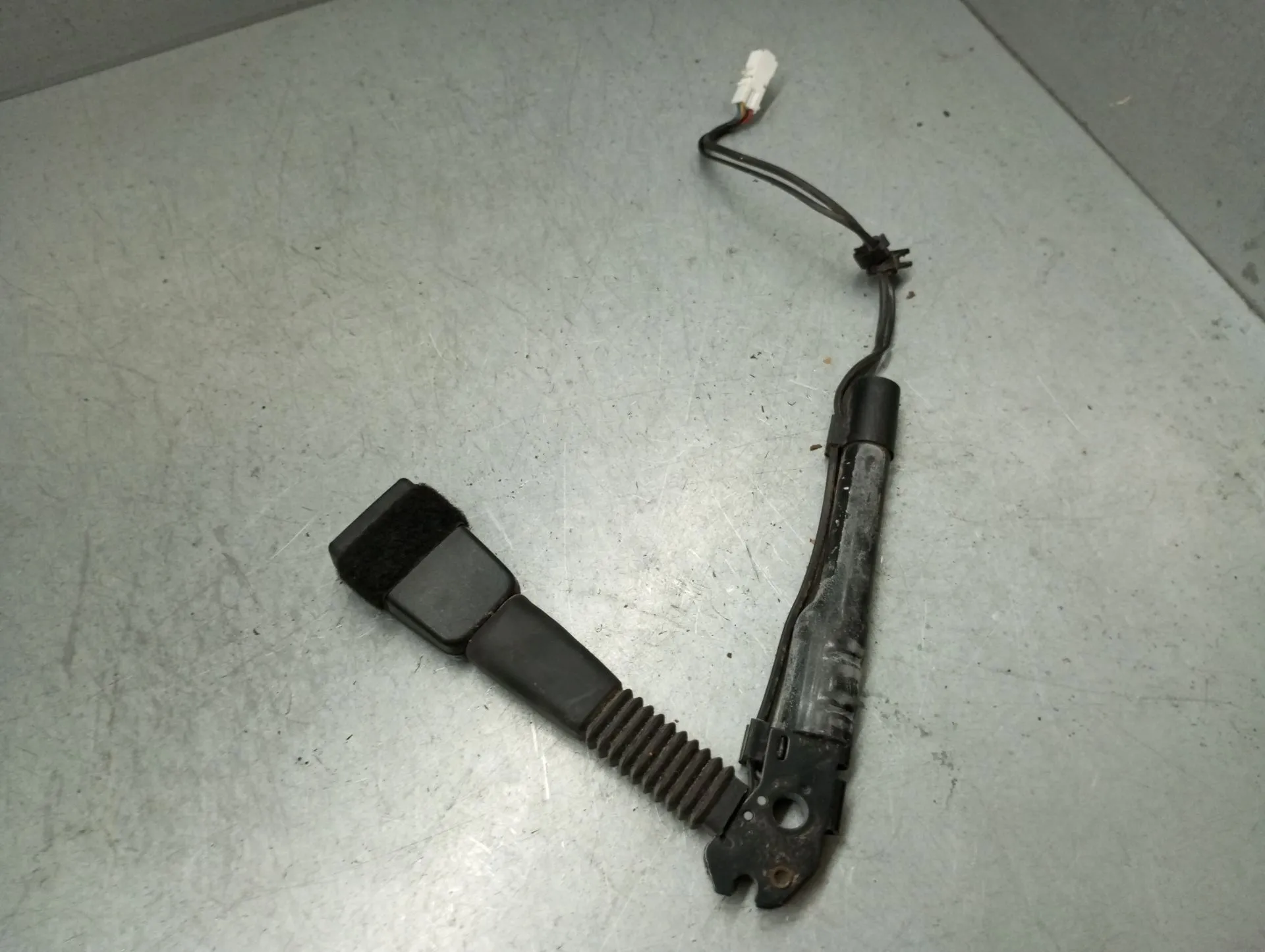 Pré-tensor cinto frente esquerdo BMW 3 Gran Turismo (F34) Imagem-2