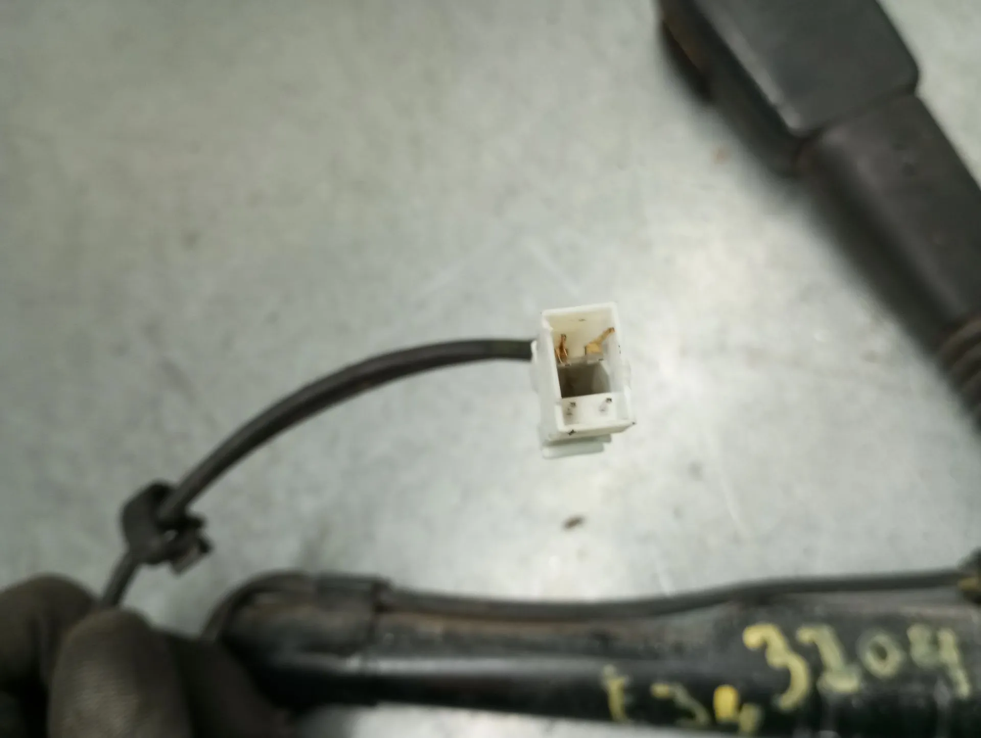 Pré-tensor cinto frente esquerdo BMW 3 Gran Turismo (F34) Imagem-1