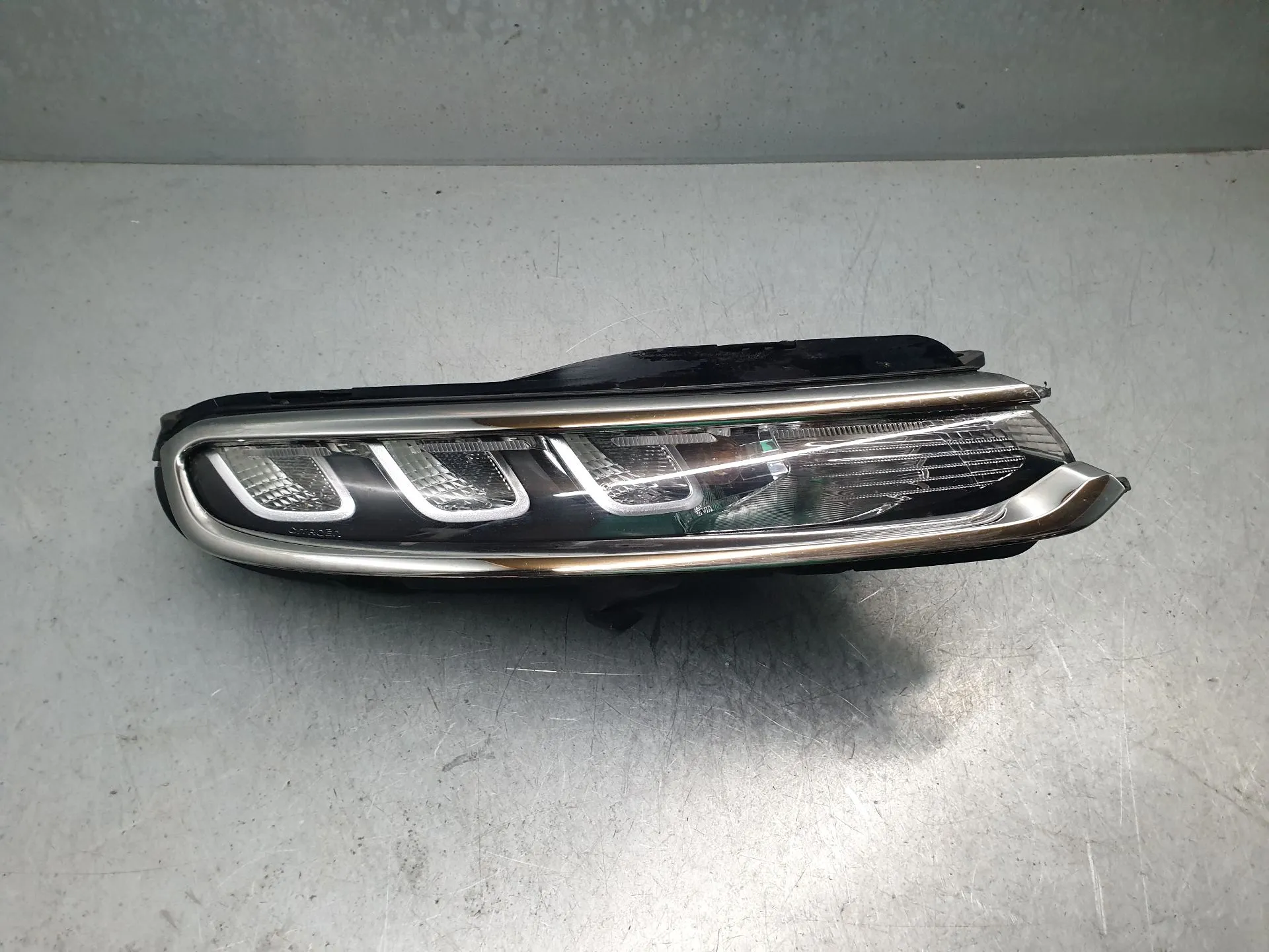 Lumière diurne Droite CITROËN C3 III (SX)