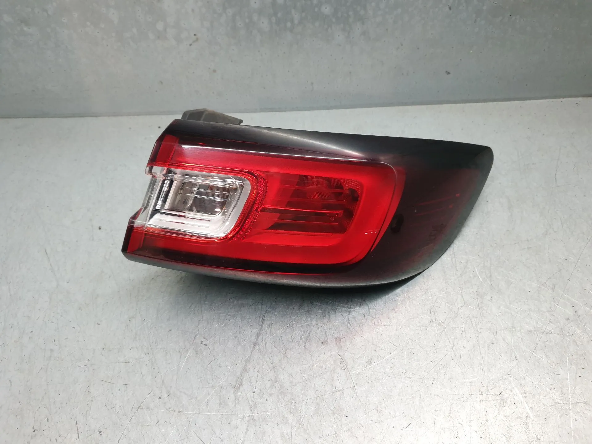 Feu arrière Droite RENAULT Clio IV (BH_)