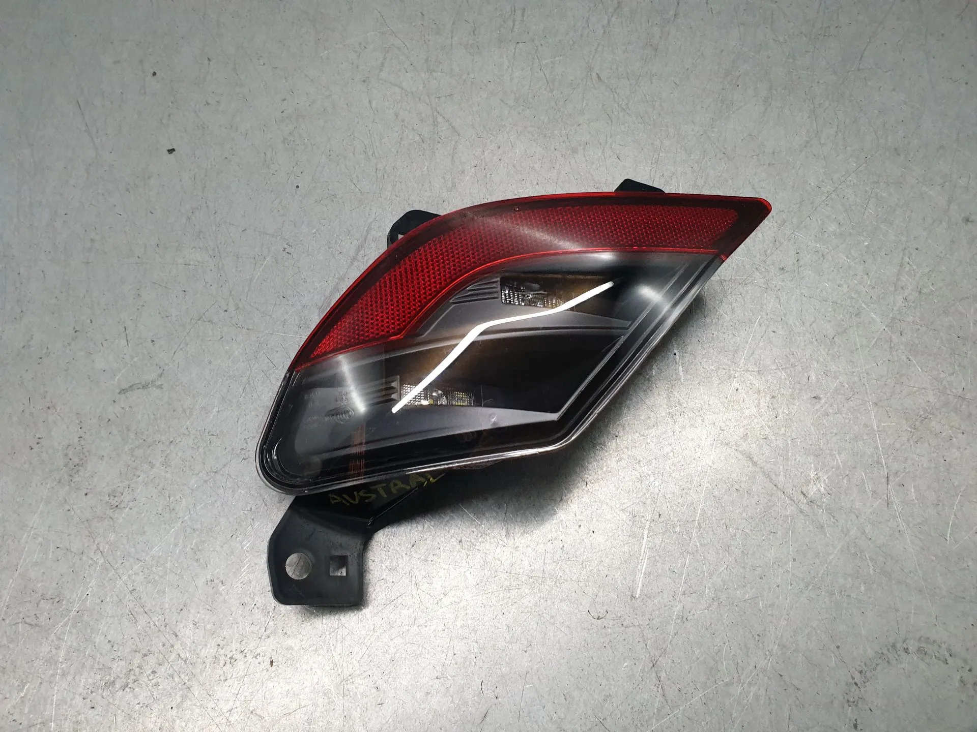 Feu antibrouillard Arrière Gauche RENAULT Austral