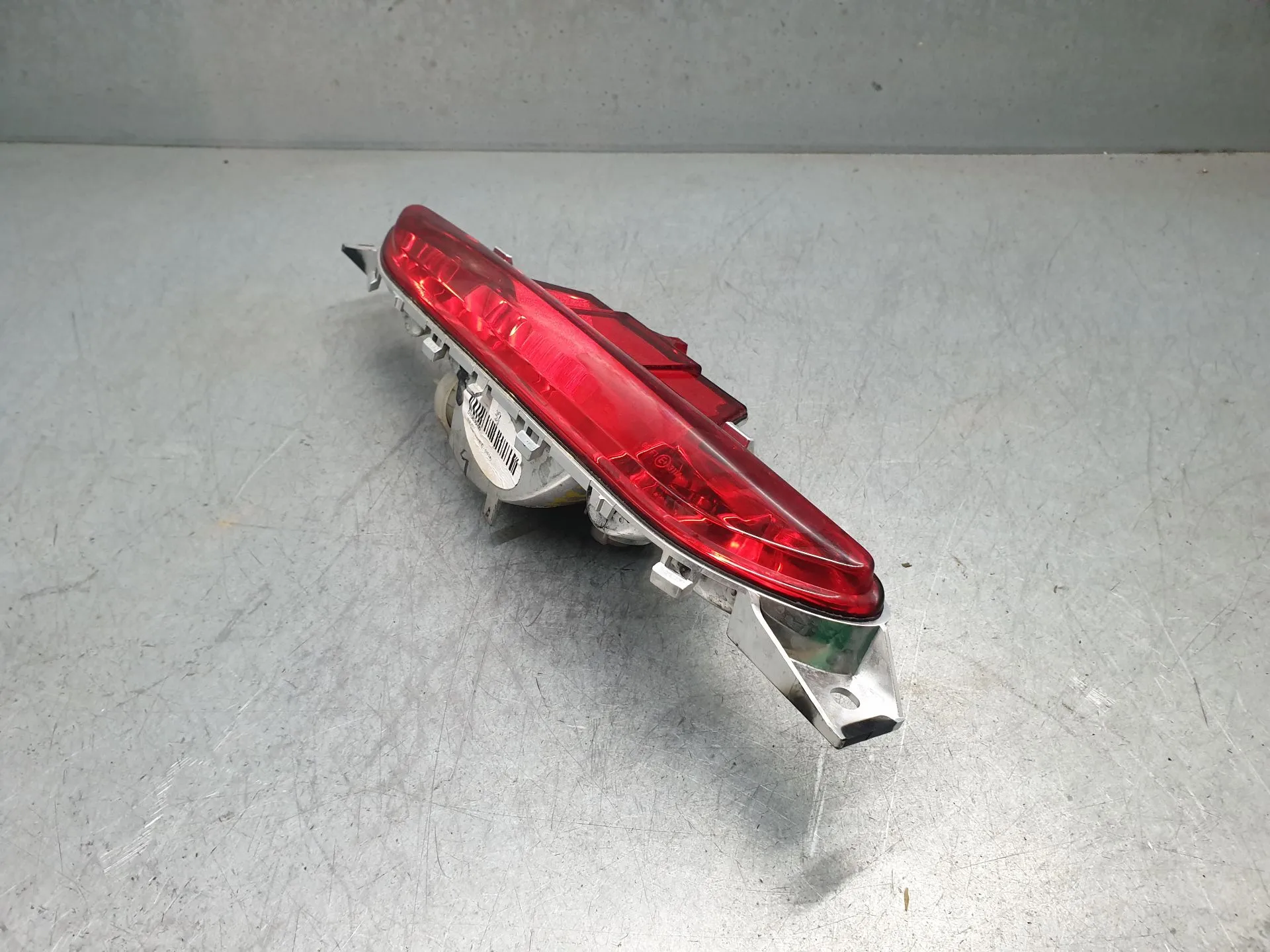 Central fog light PEUGEOT 208 Imagem-2