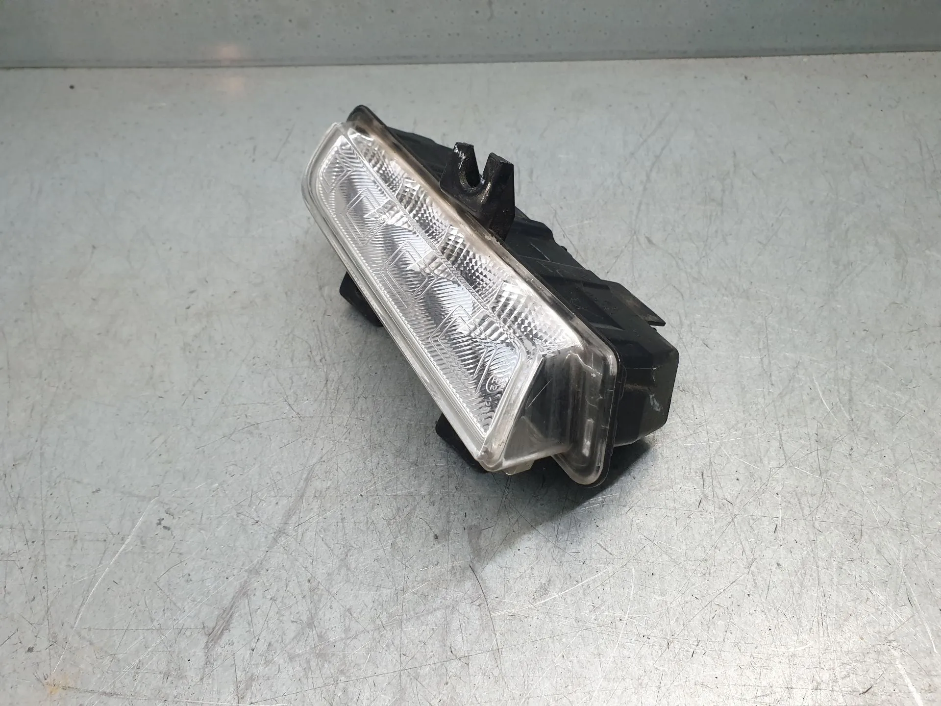 Daytime running light right RENAULT Clio IV Grandtour (KH_) Imagem-1
