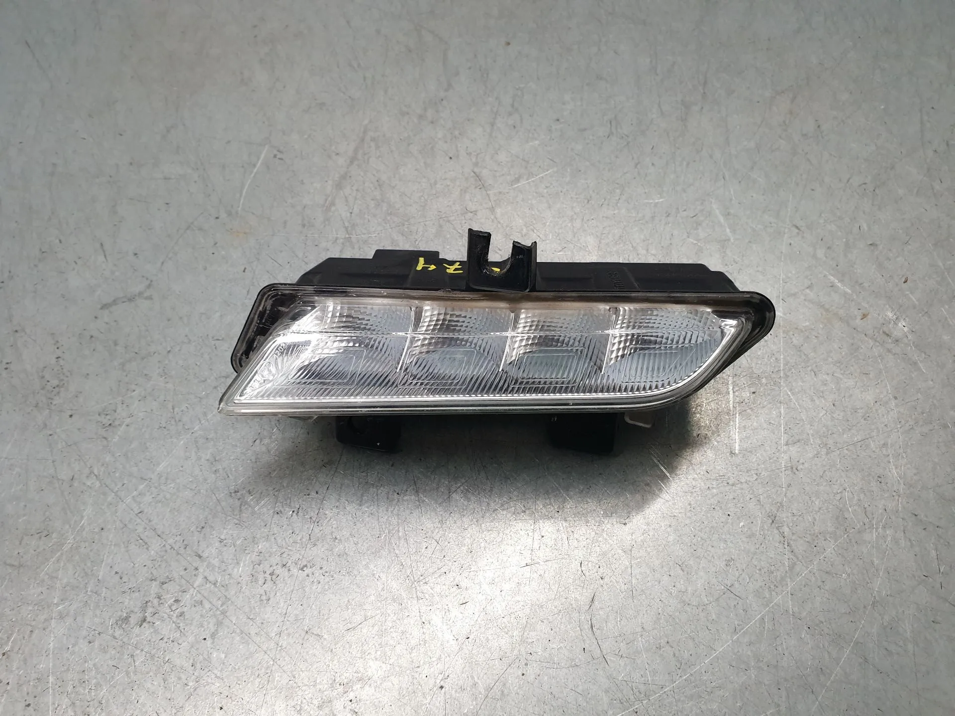 Lumière diurne gauche RENAULT Clio IV Grandtour (KH_)