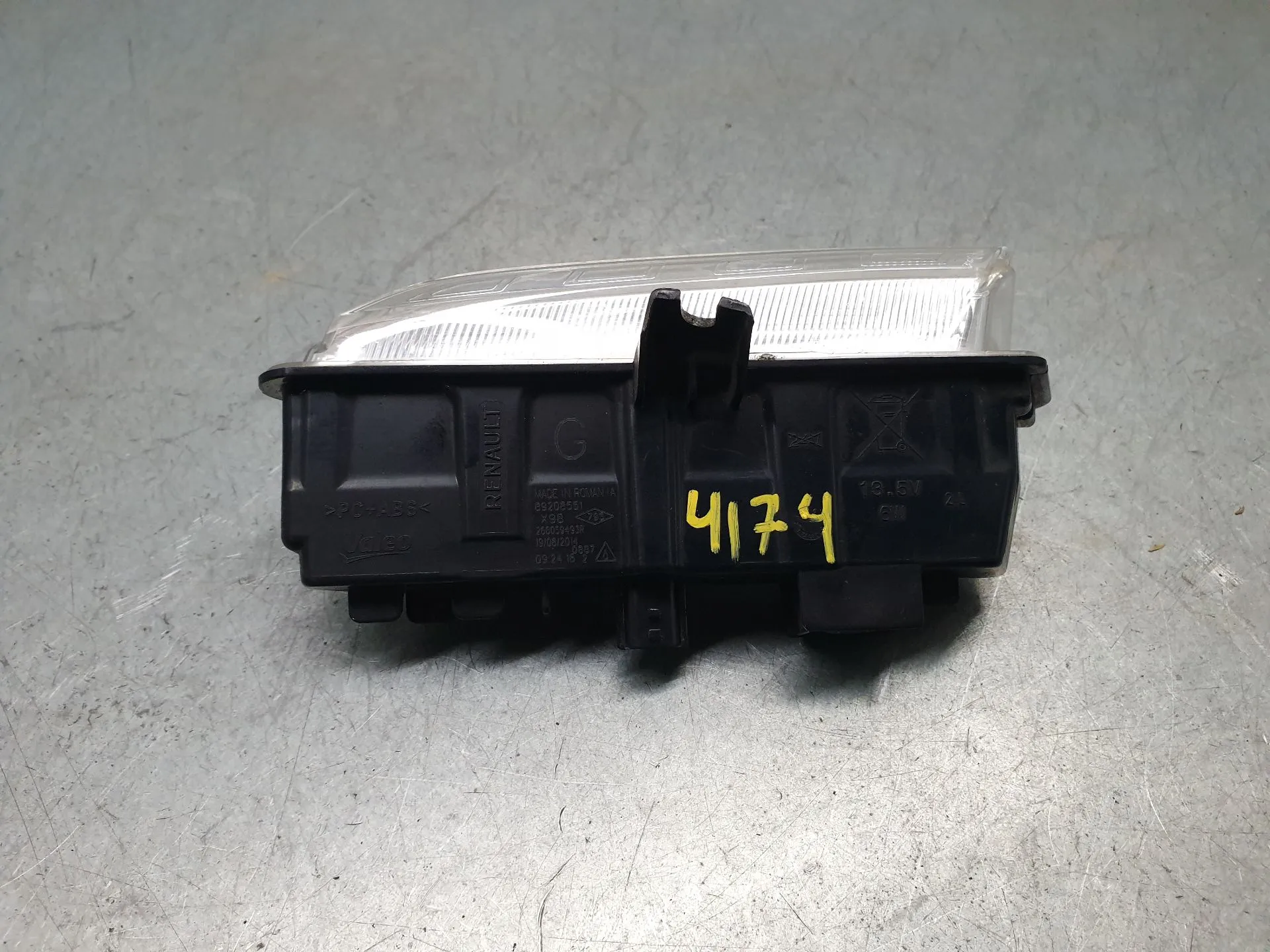 Daytime running light left RENAULT Clio IV Grandtour (KH_) Imagem-3