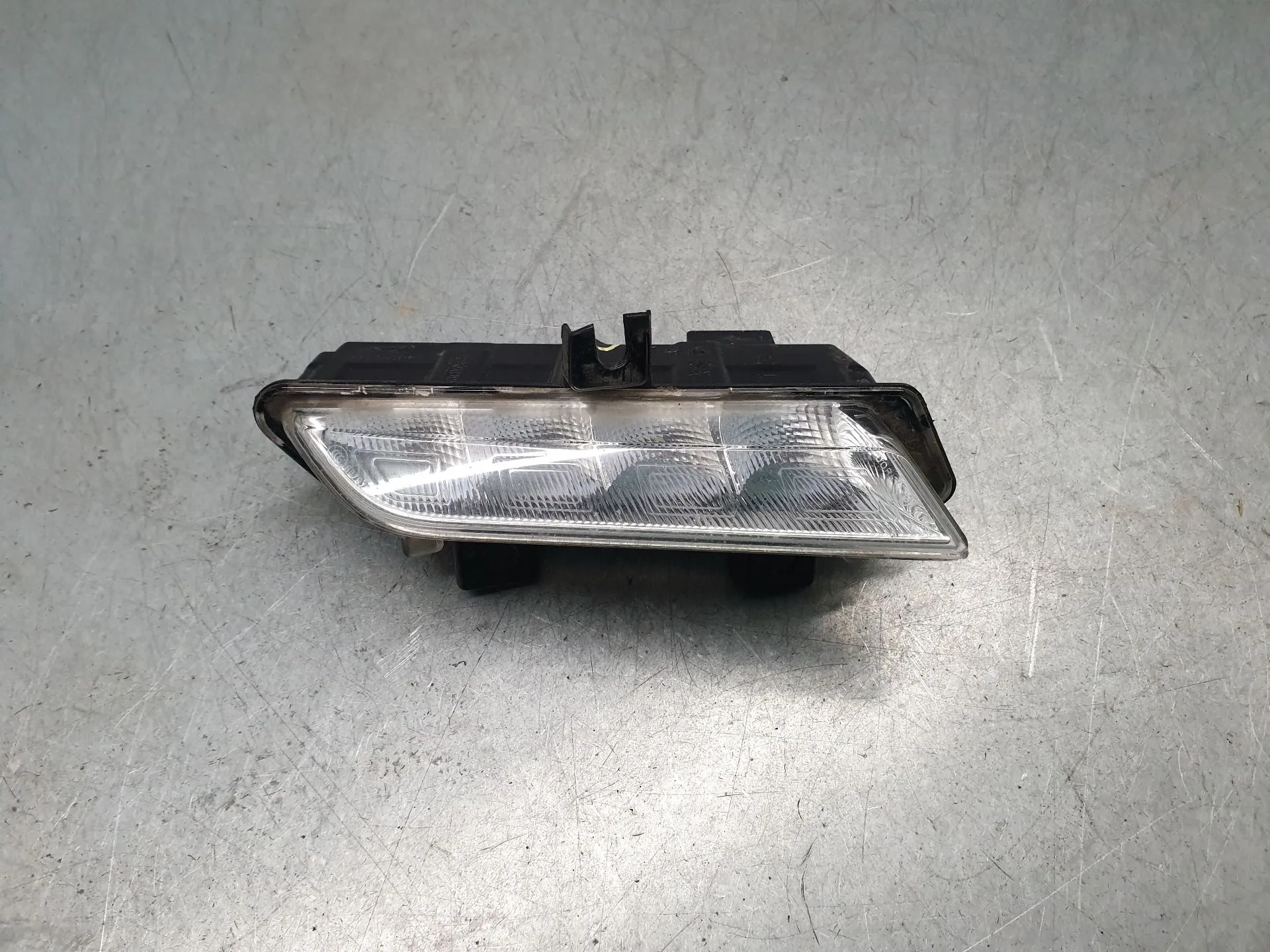 Lumière diurne gauche RENAULT Captur (J5_)