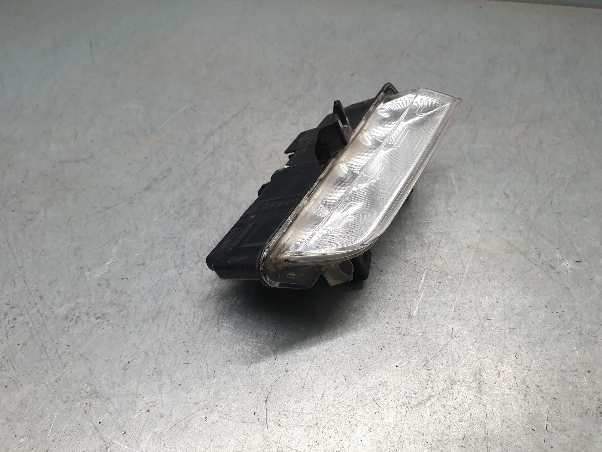 Daytime running light left RENAULT Captur (J5_) Imagem-1