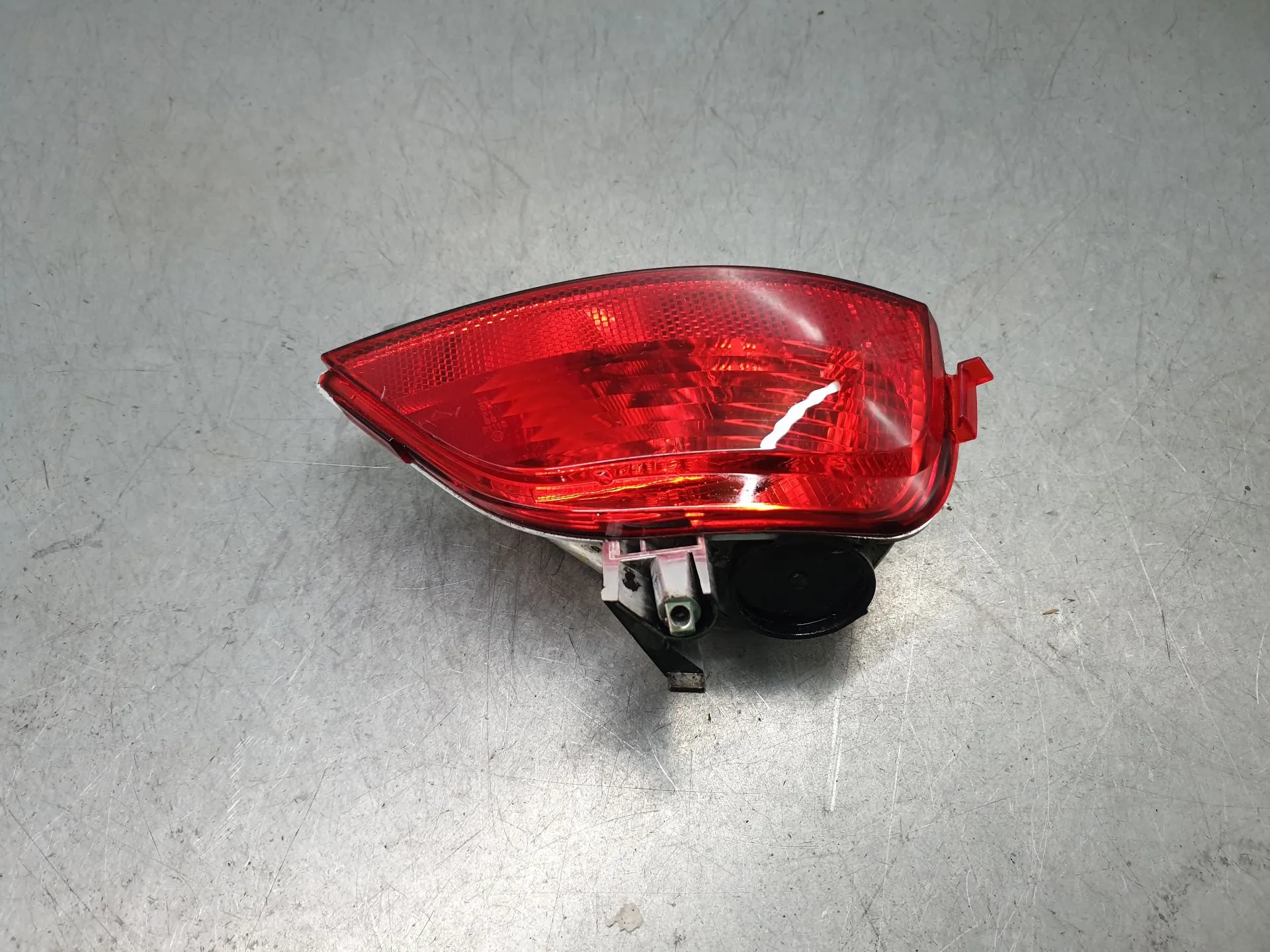 Feu antibrouillard Arrière Droite DACIA Sandero III