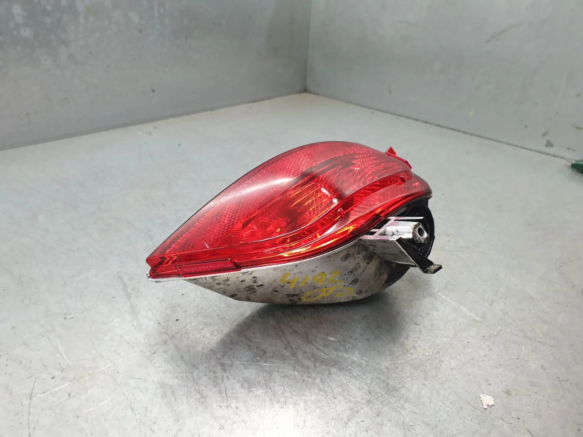 Right rear fog light DACIA Sandero III Imagem-2