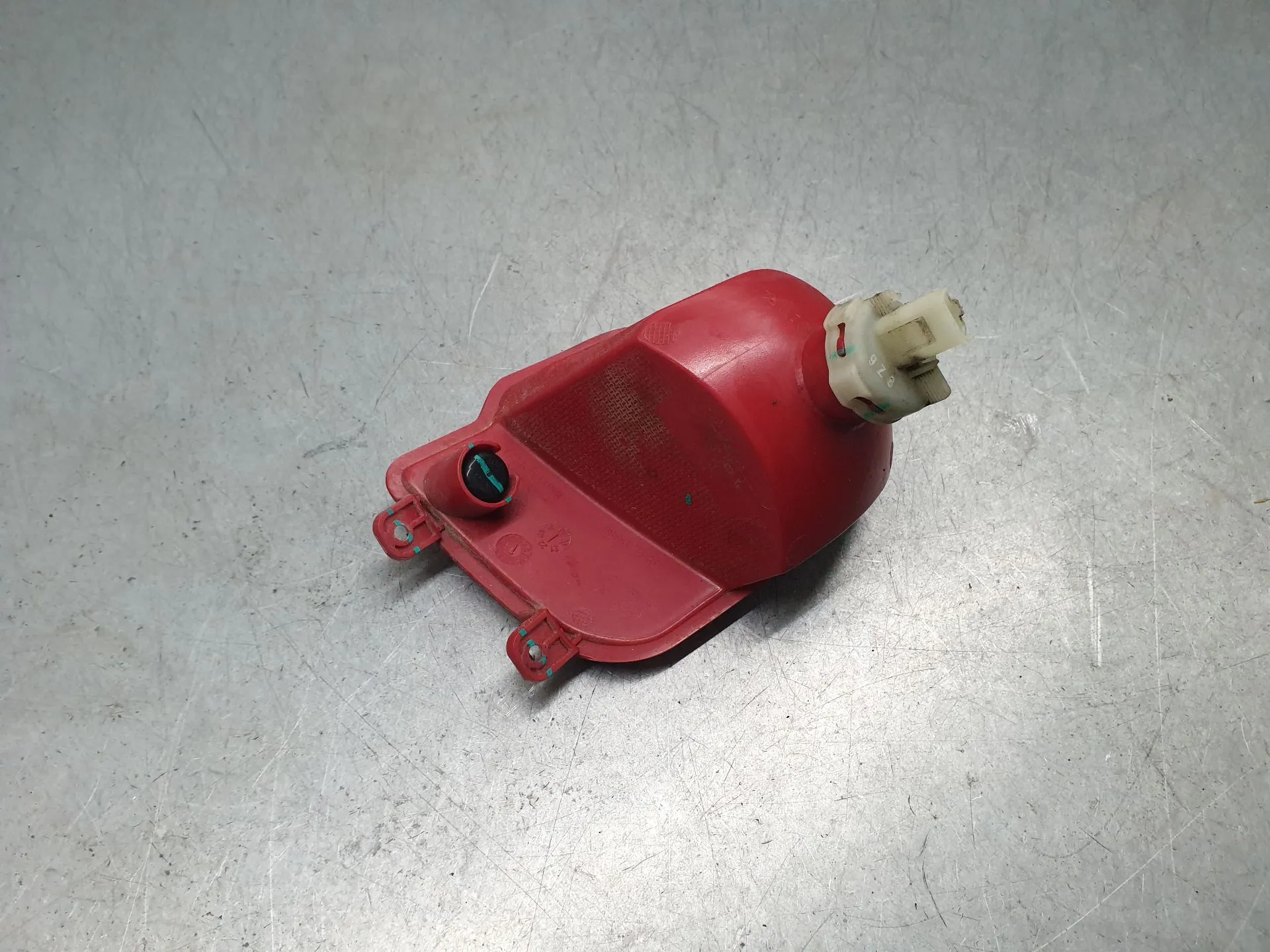 Right rear fog light PEUGEOT 3008 II (M_) Imagem-3