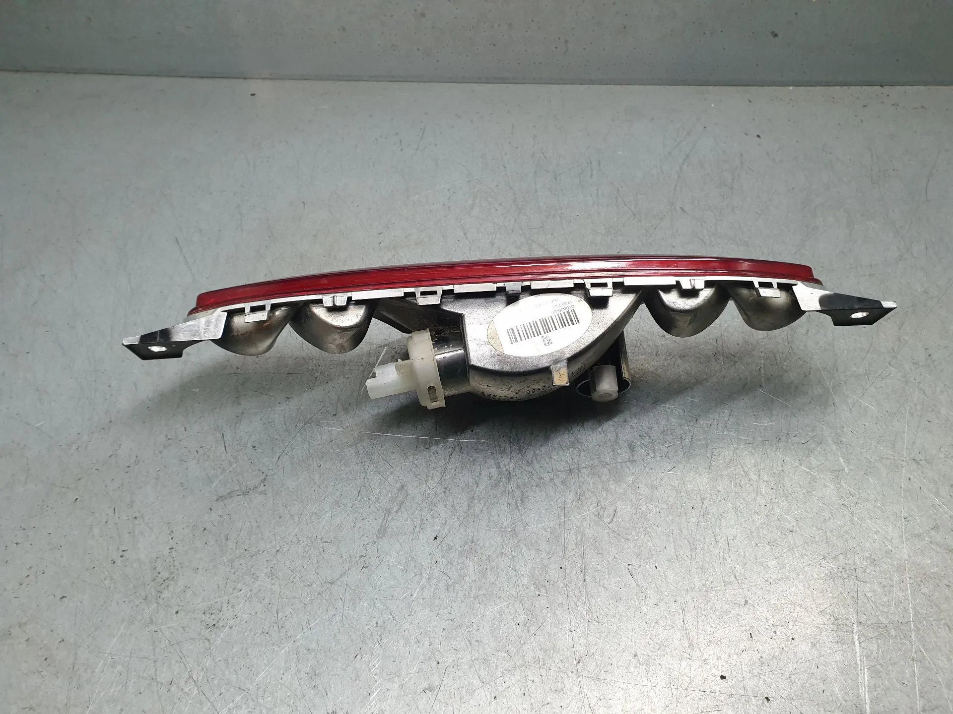 Feu antibrouillard central PEUGEOT 208 II Imagem-4