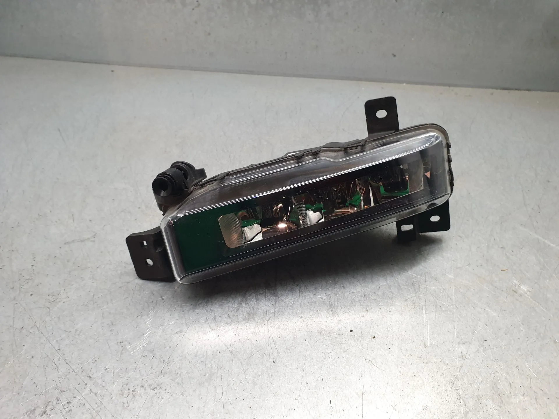 Feu antibrouillard Avant Droite BMW 1 (F40)