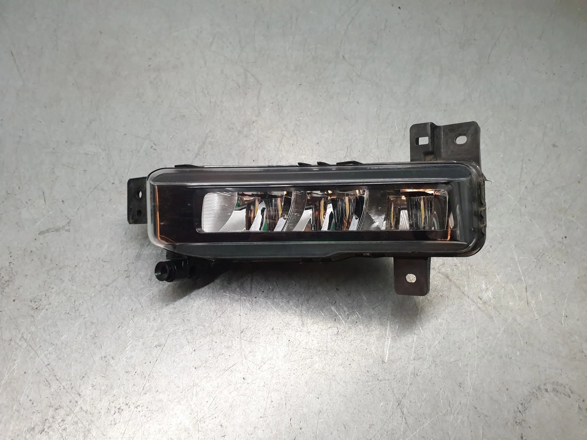 Feu antibrouillard Avant Gauche BMW 1 (F40)