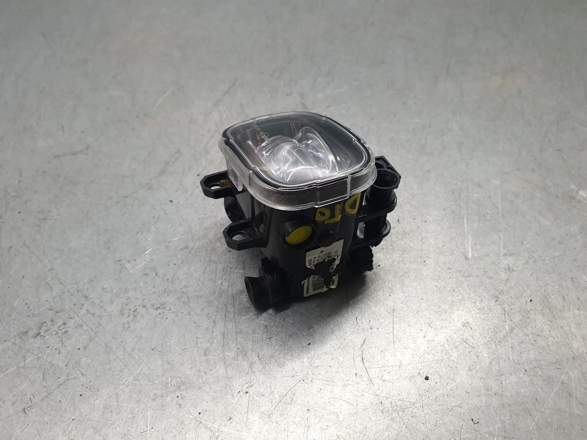 Feu antibrouillard Avant Droite RENAULT Megane IV Grandtour (K9A/M_) Imagem-2