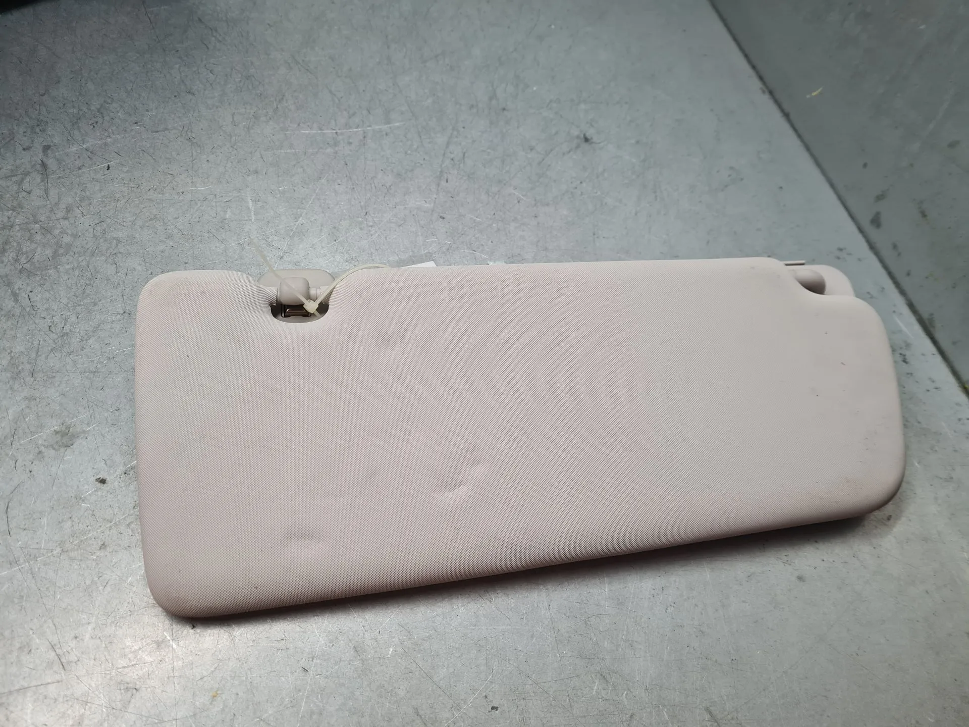 Pála de sol esquerda RENAULT Megane IV (B9A/M_) Imagem-1