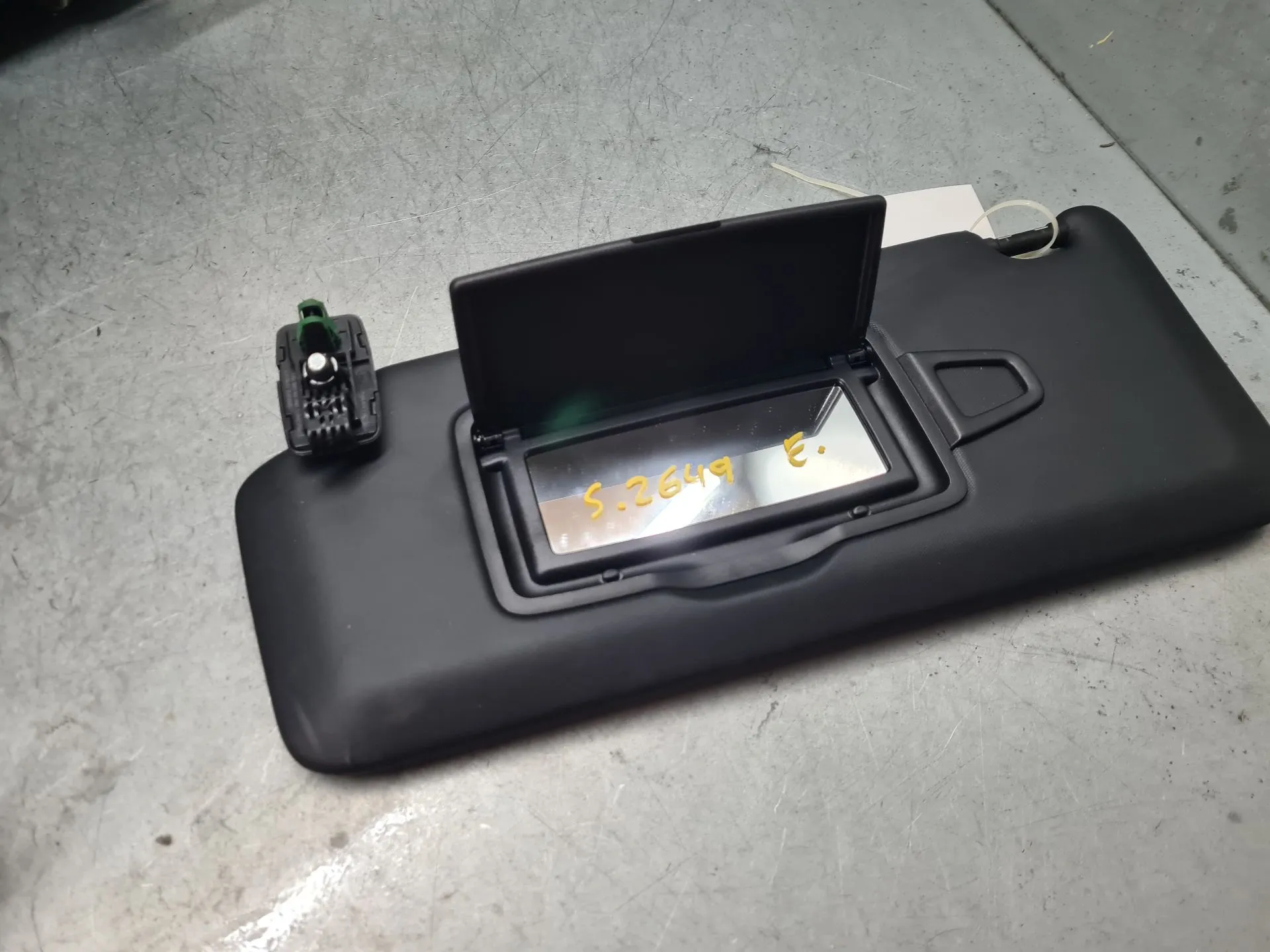 Parasol Izquierdo MERCEDES-BENZ Classe A (W177) Imagem-1