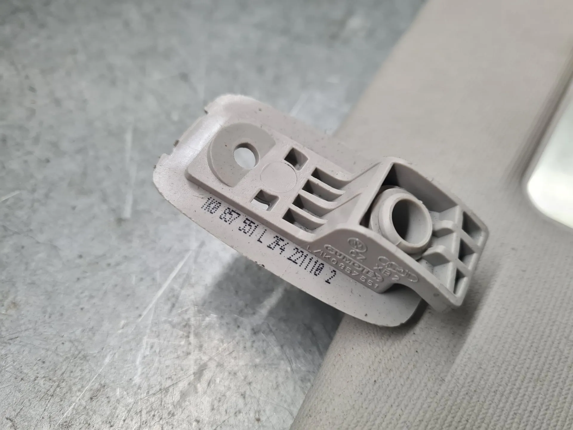 Pála de sol esquerda VOLKSWAGEN Golf VI (5K1) Imagem-2