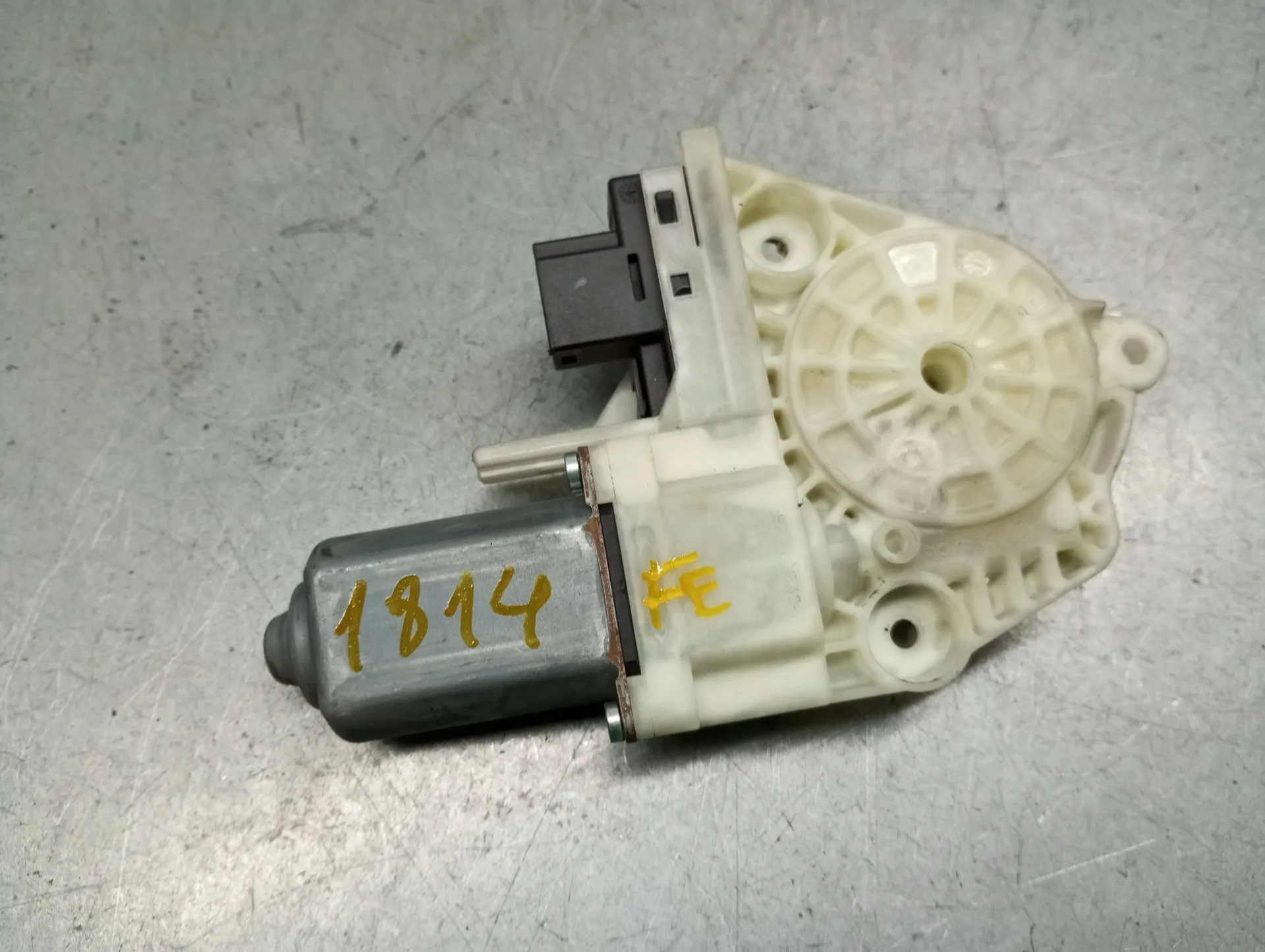 Moteur lève-vitre avant gauche PORSCHE Panamera (970)