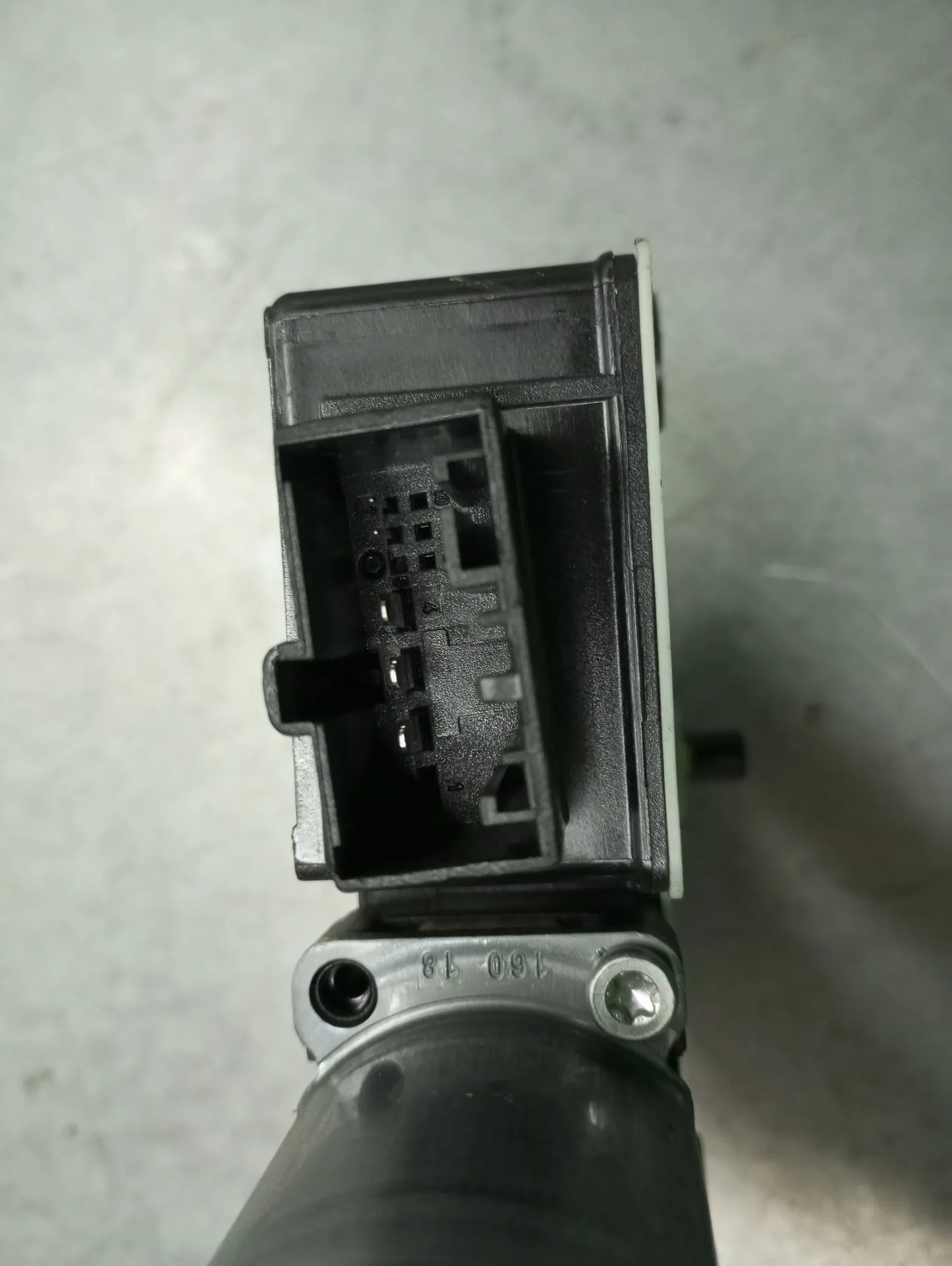 Motor vidro trás esquerdo AUDI A3 Sportback (8VA, 8VF) Imagem-2