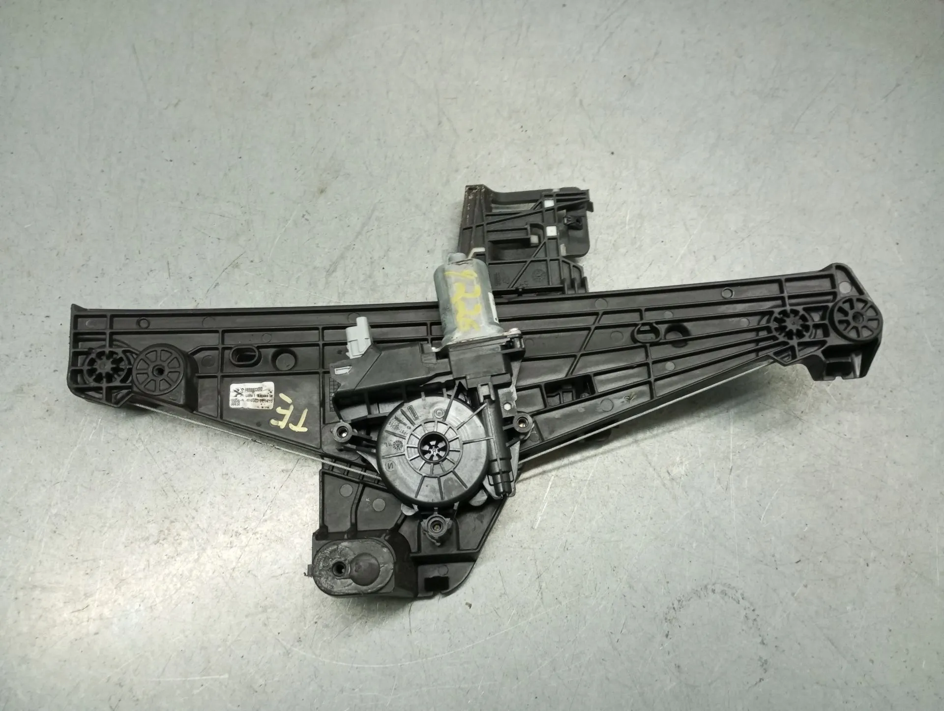 Elevador vidros trás esquerdo PEUGEOT 2008 II (U_)