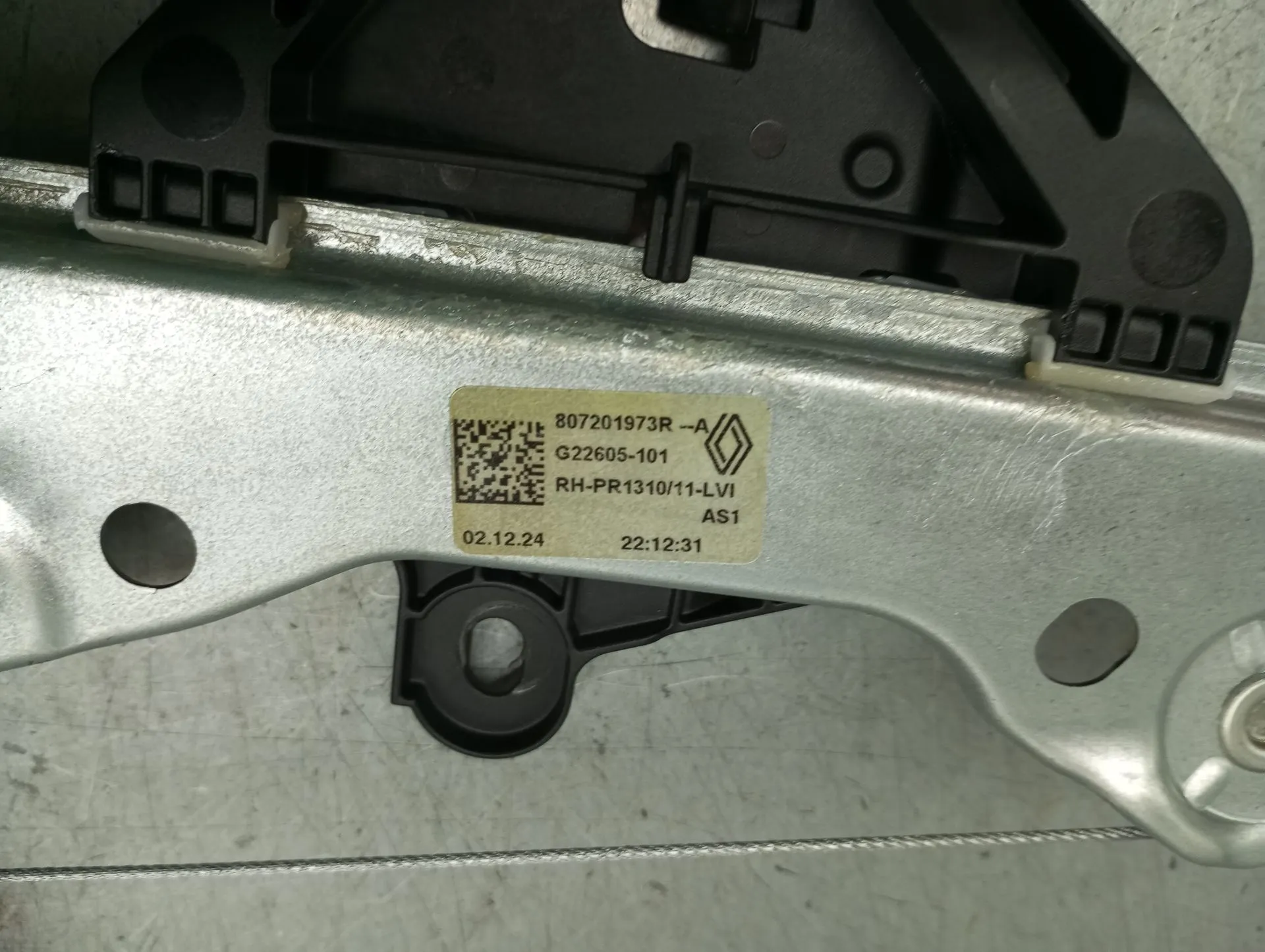 Elevador vidros frente direito DACIA Duster III (P1310) Imagem-1