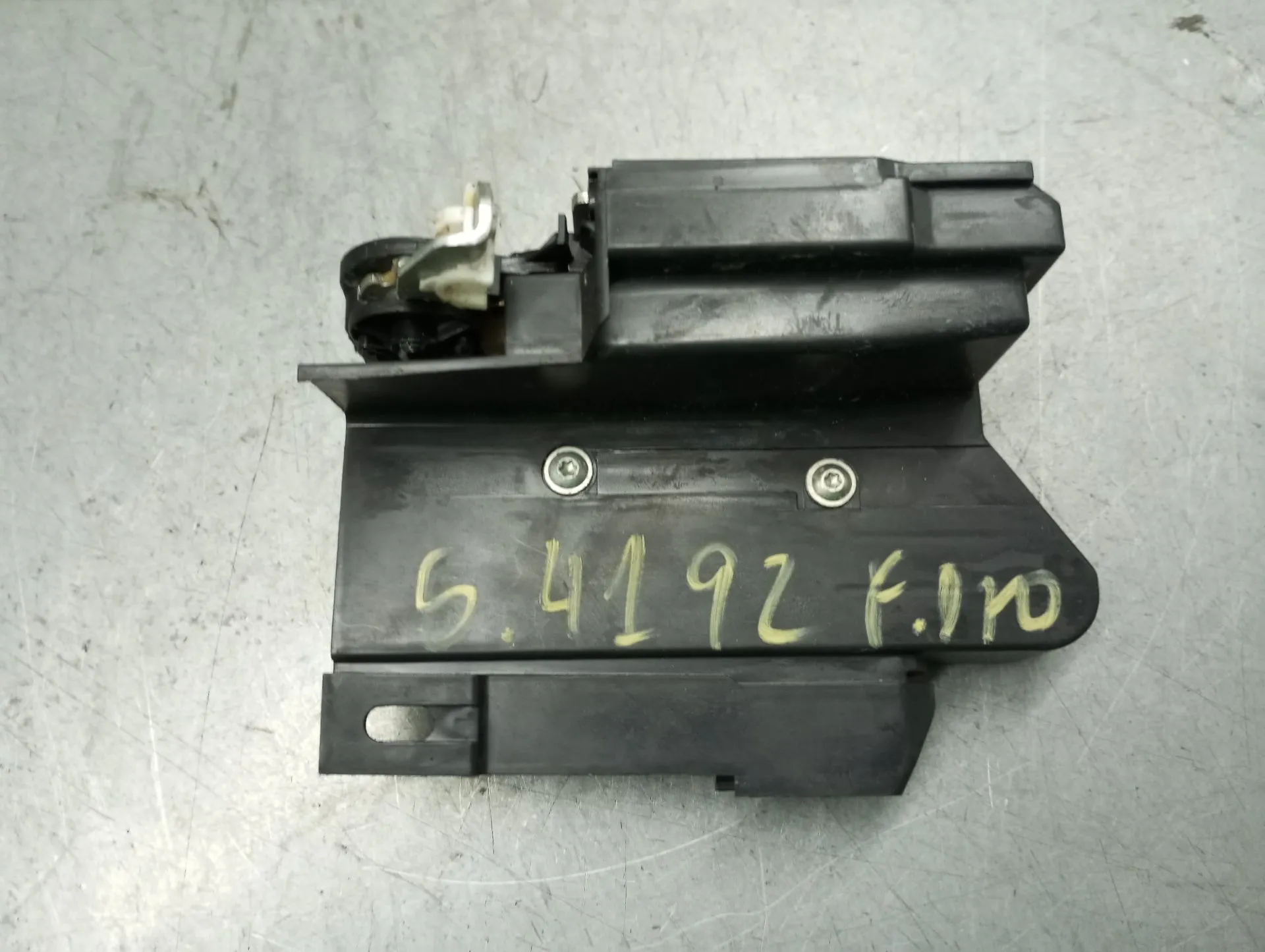 Fechadura / fecho porta frente direito DACIA Sandero III Imagem-1