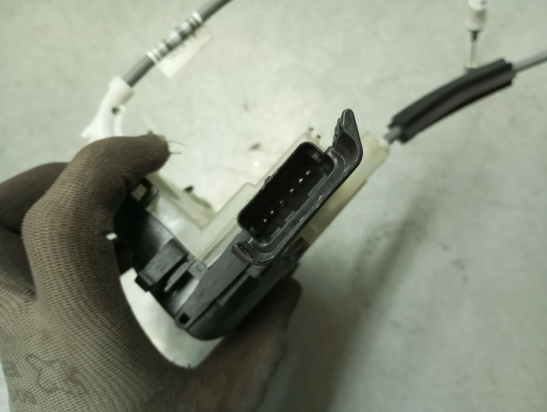 Fechadura / fecho porta trás direito PEUGEOT 2008 II (U_) Imagem-3