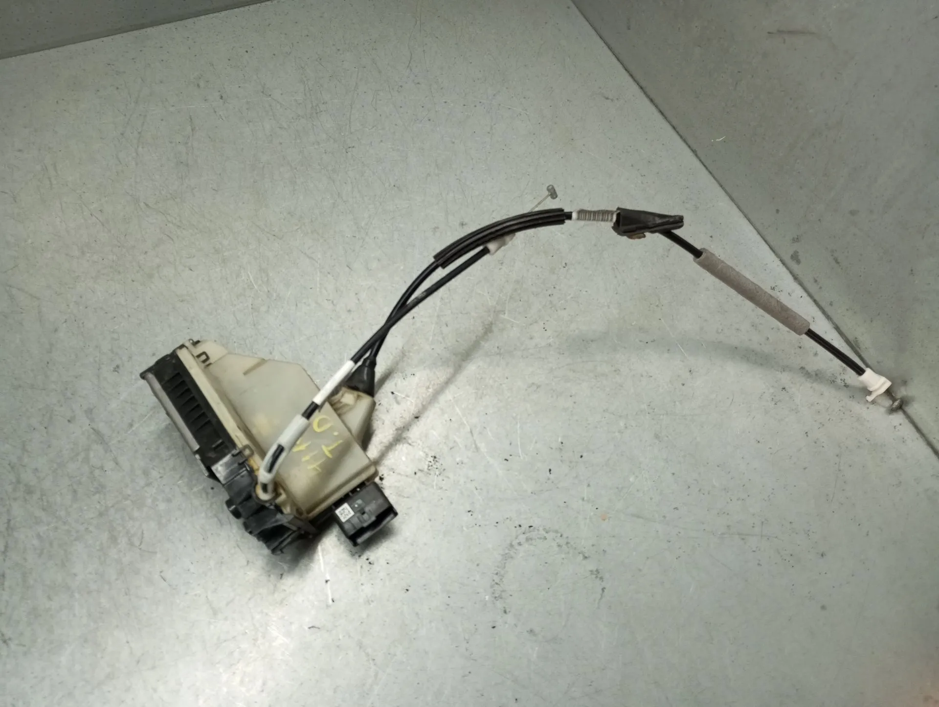 Fechadura / fecho porta trás direito PEUGEOT 2008 I (CU_)